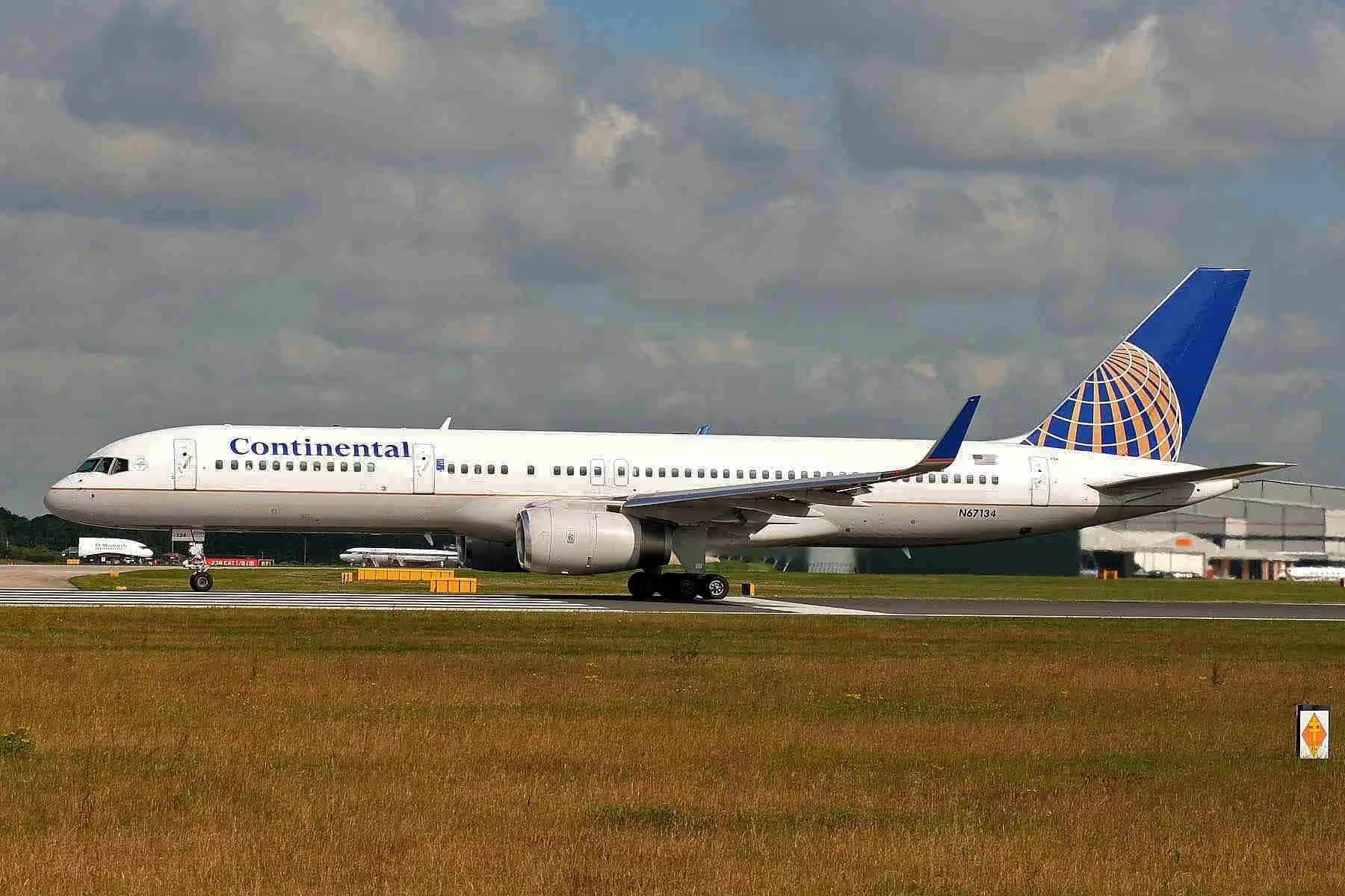 N67134 — Boeing