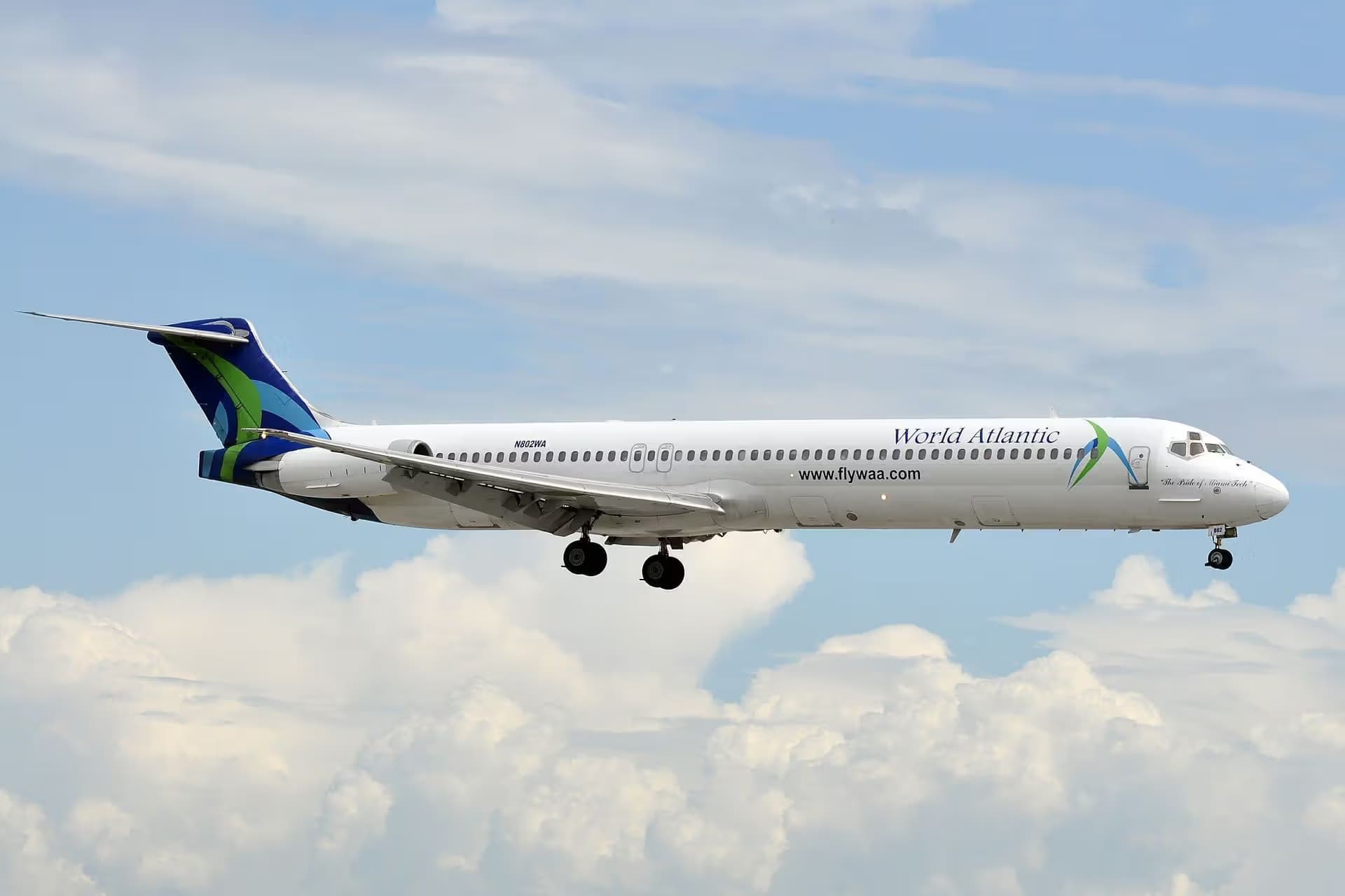 N802WA — Douglas
