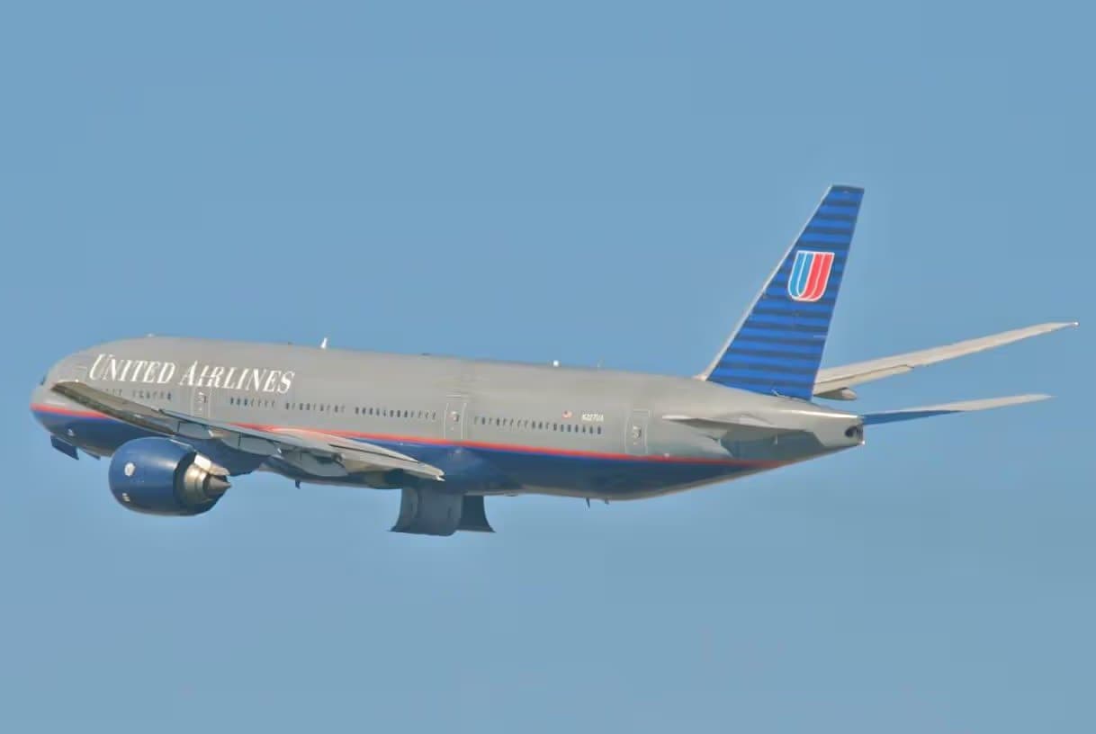 N227UA — Boeing