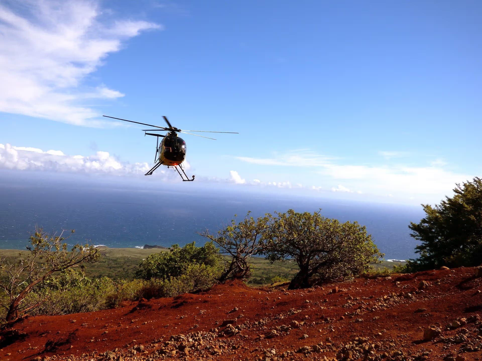 N58251 — Helicopter