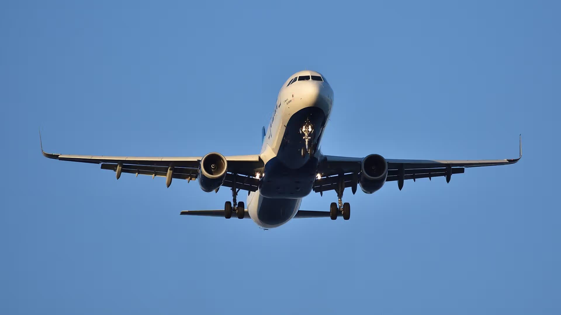 N937JB — Twin-engine aircraft