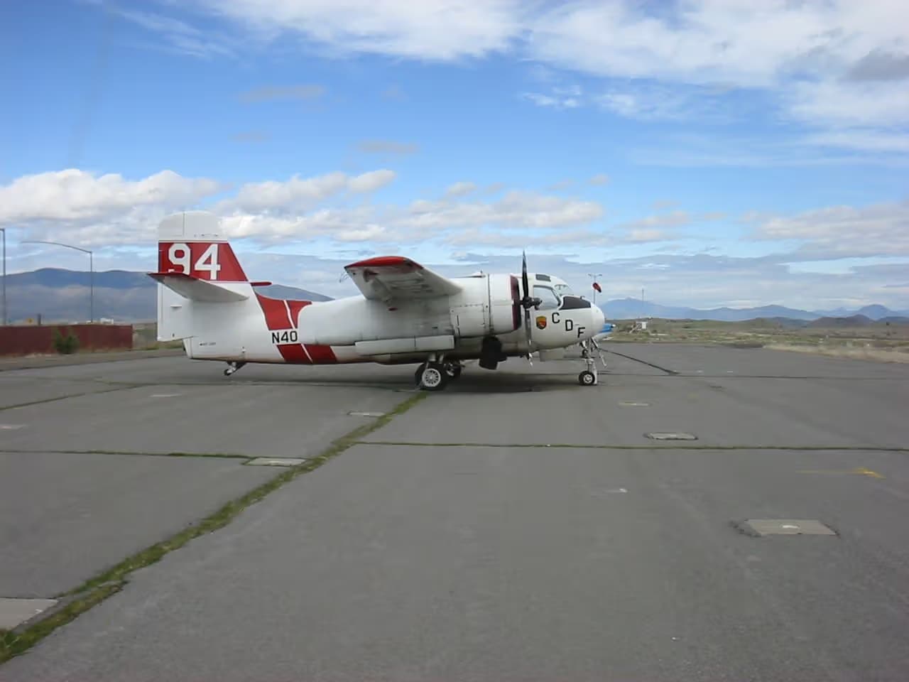 N404DF — Twin-engine aircraft