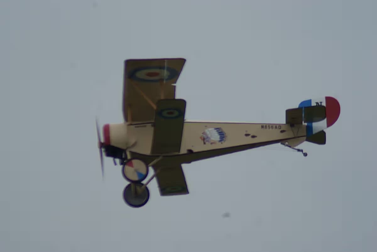 Unidentified — Single-engine aircraft