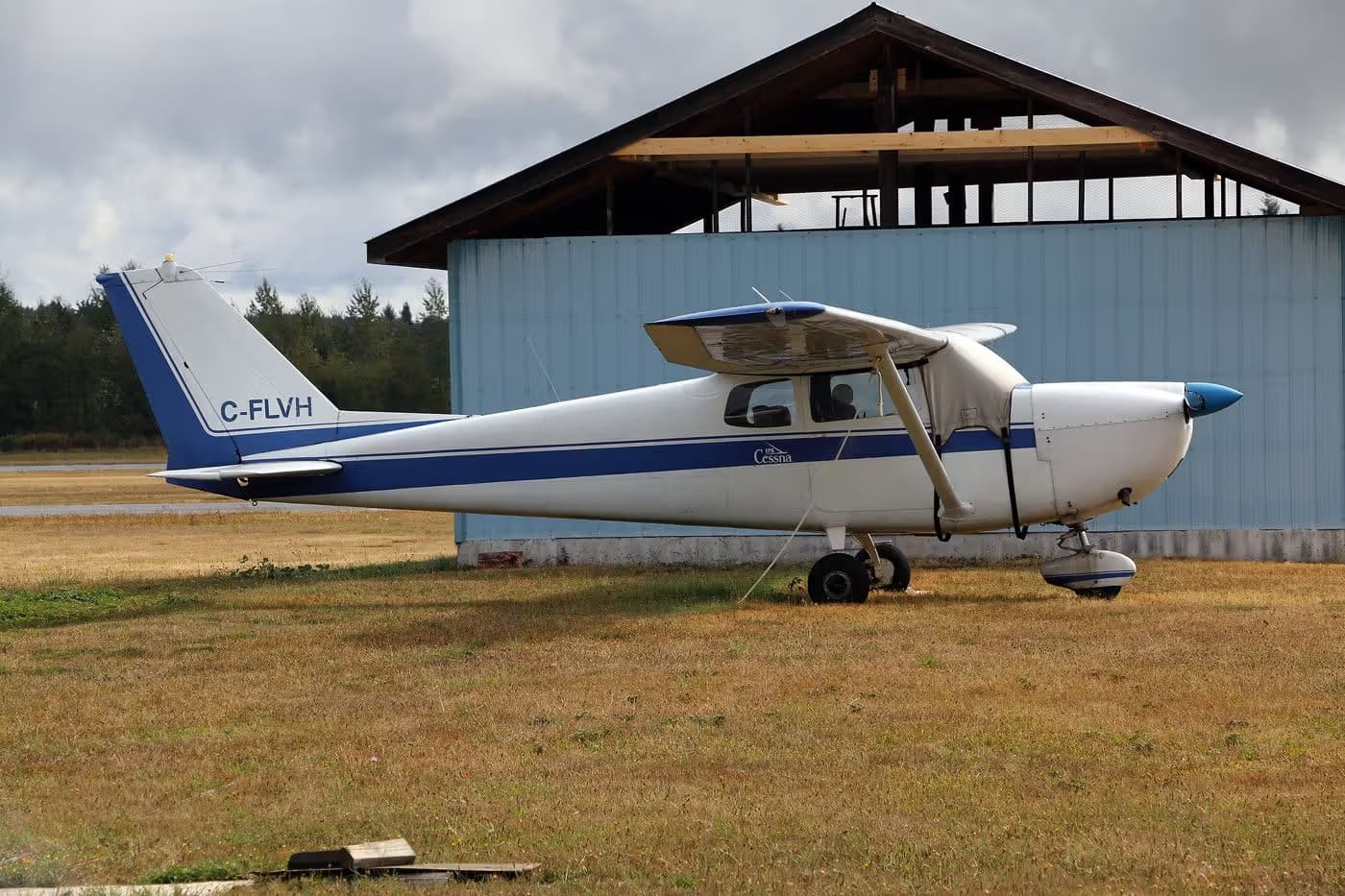 C-FLVH — Cessna