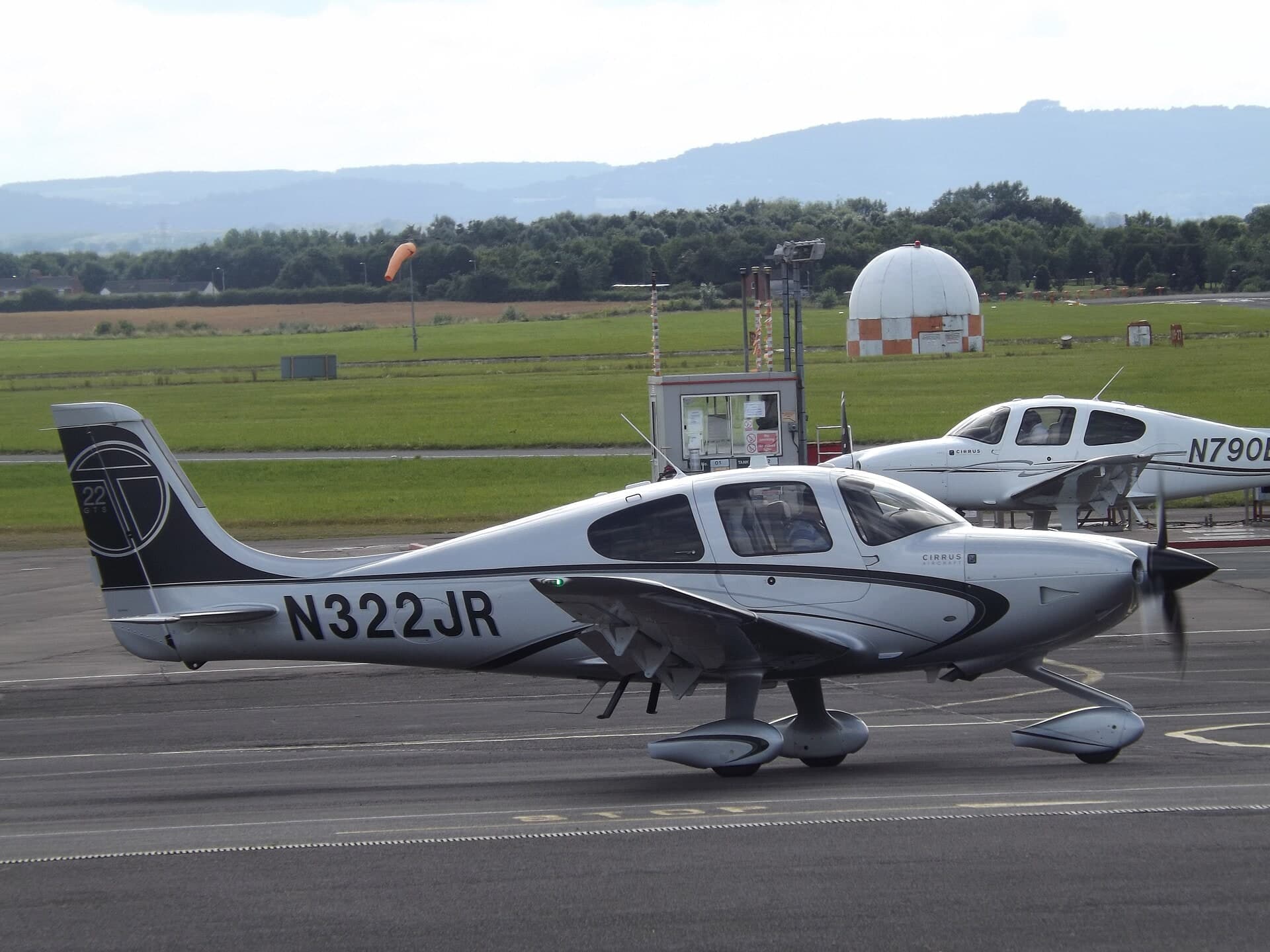 N322JR — Cirrus