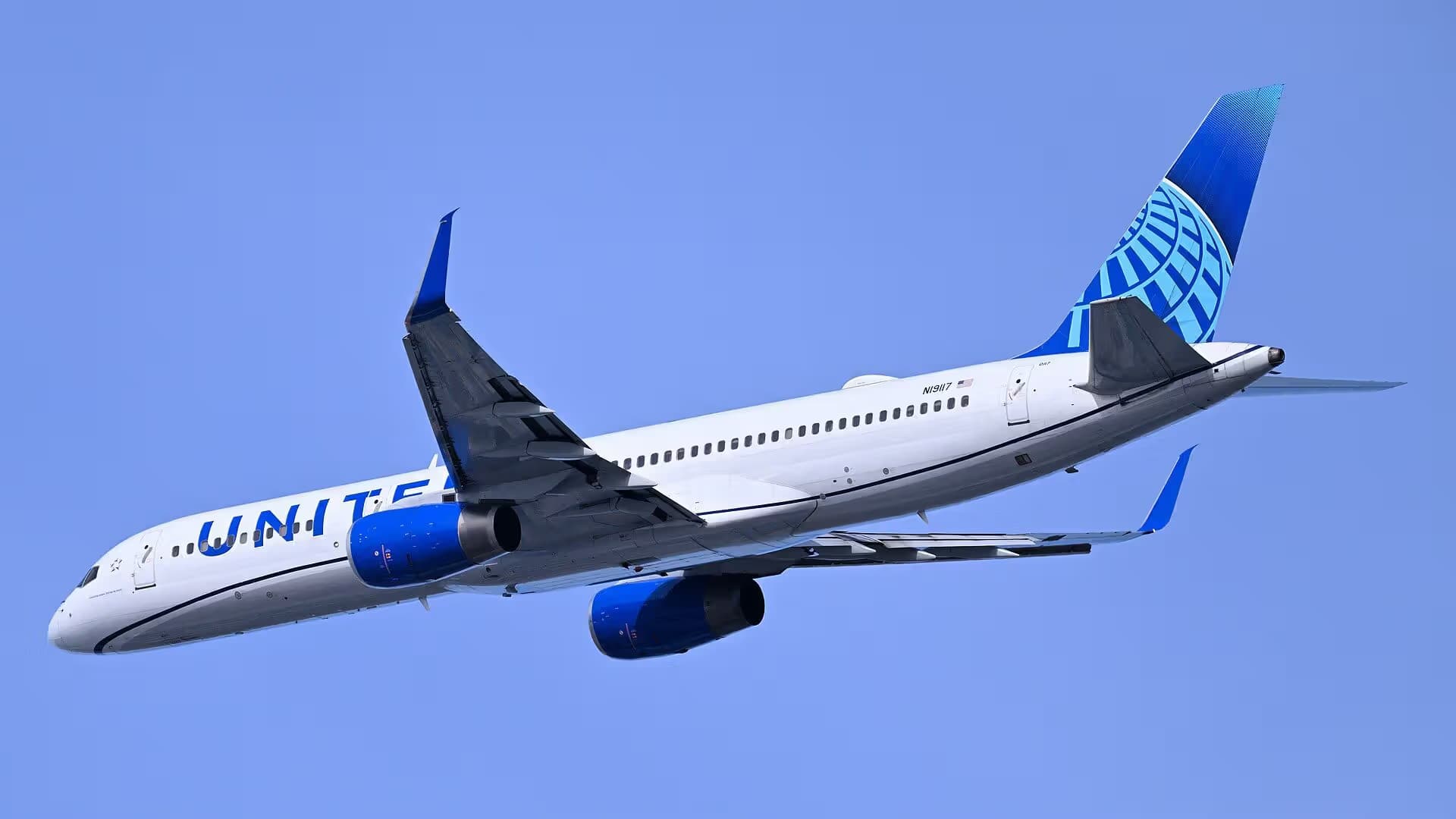 N19117 — Twin-engine aircraft