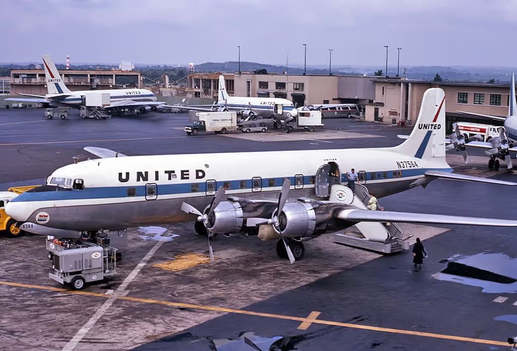 N37564 — Aircraft