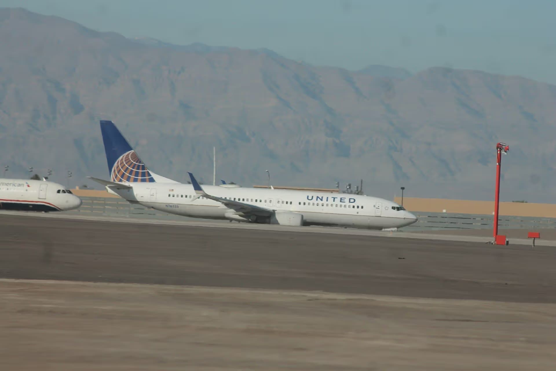N76533 — Boeing