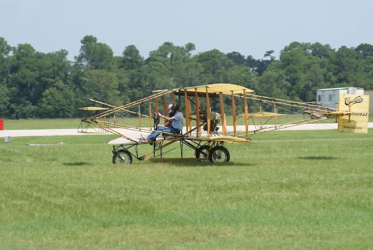 Unidentified — Aircraft