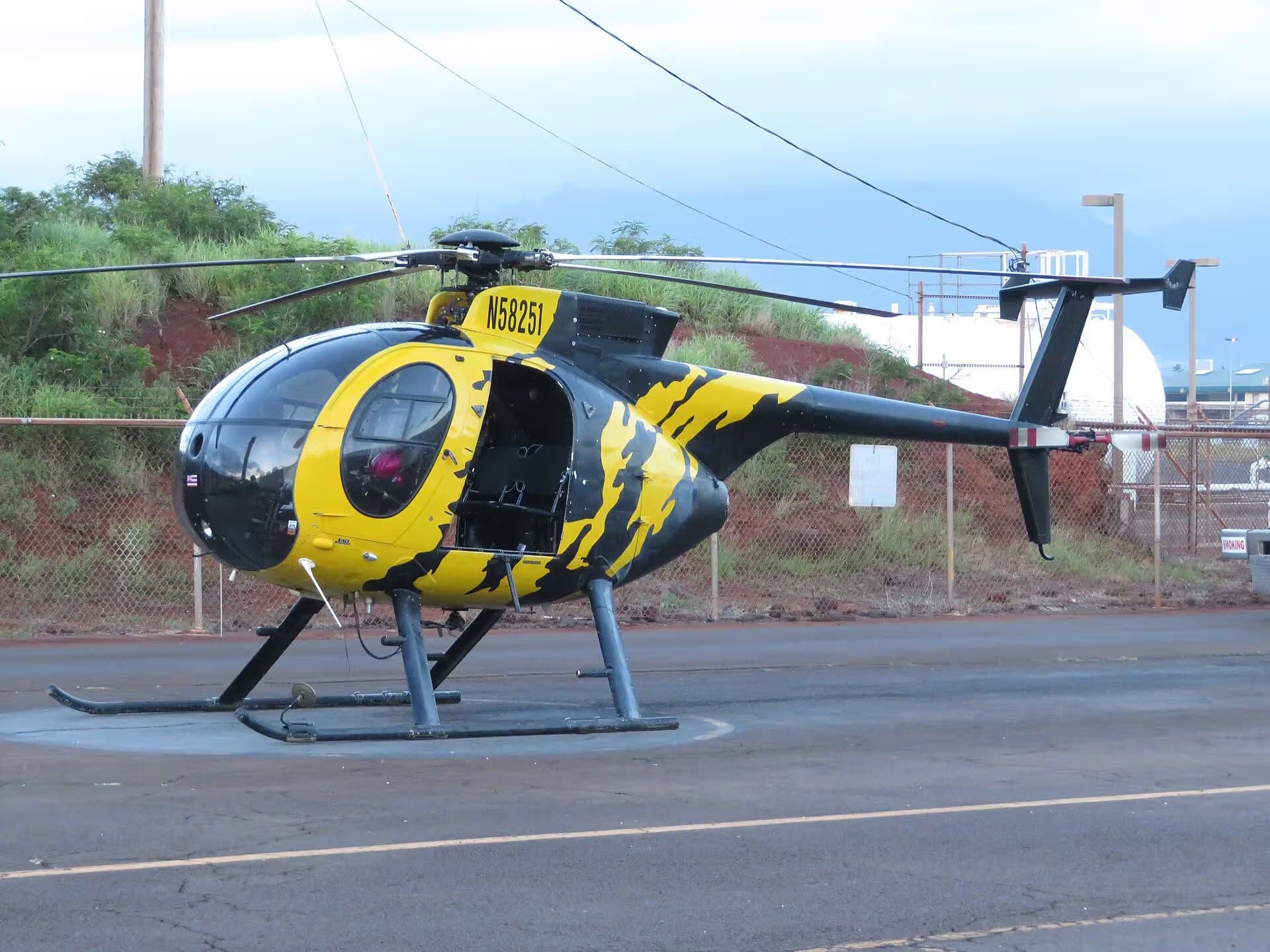 N58251 — Helicopter
