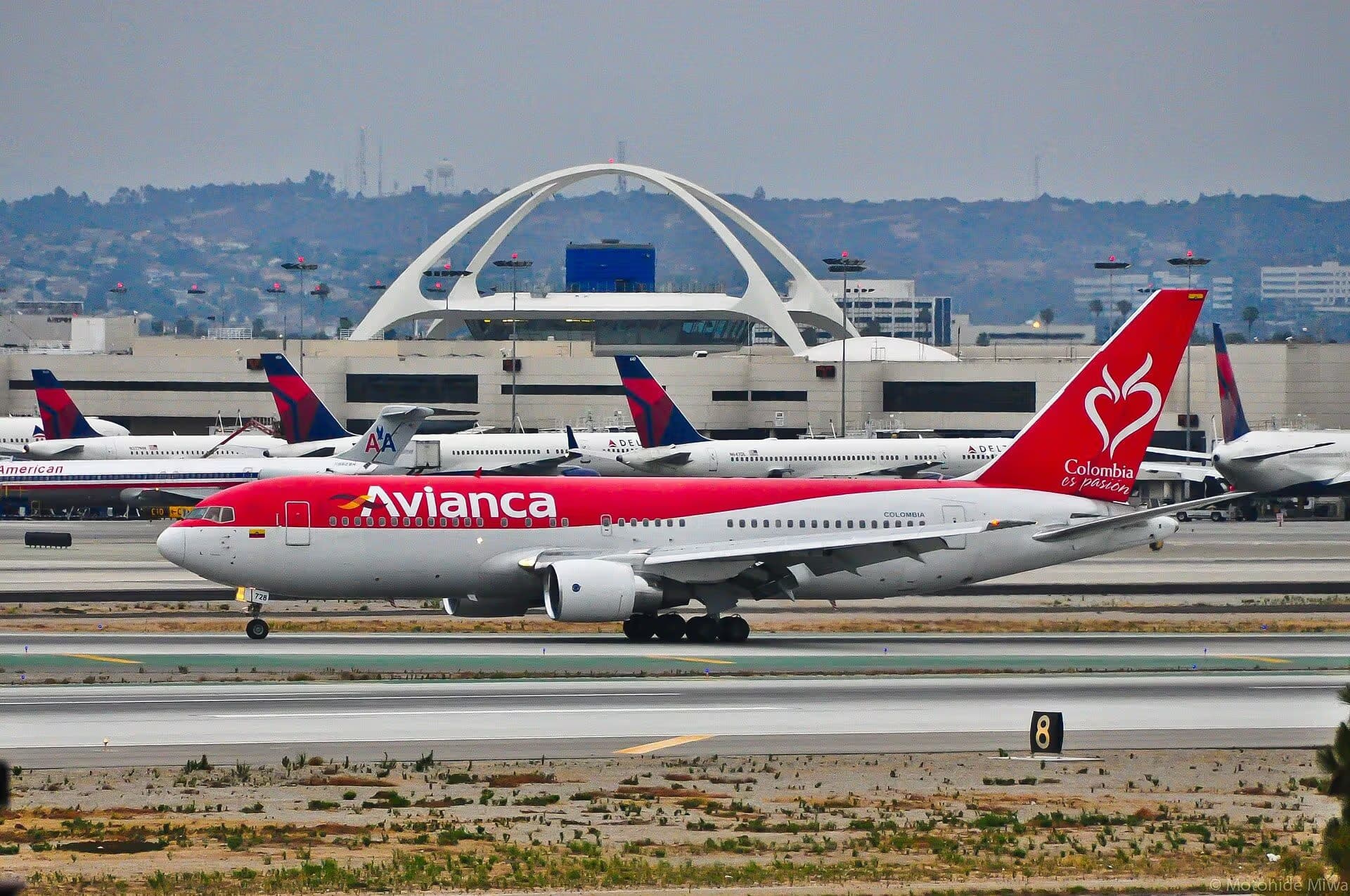 N728CG — Twin-engine aircraft