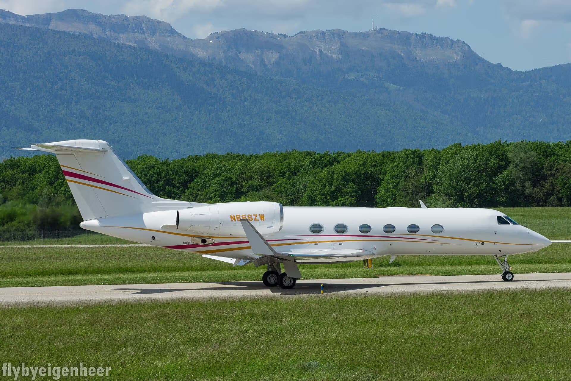 N666ZW — Gulfstream