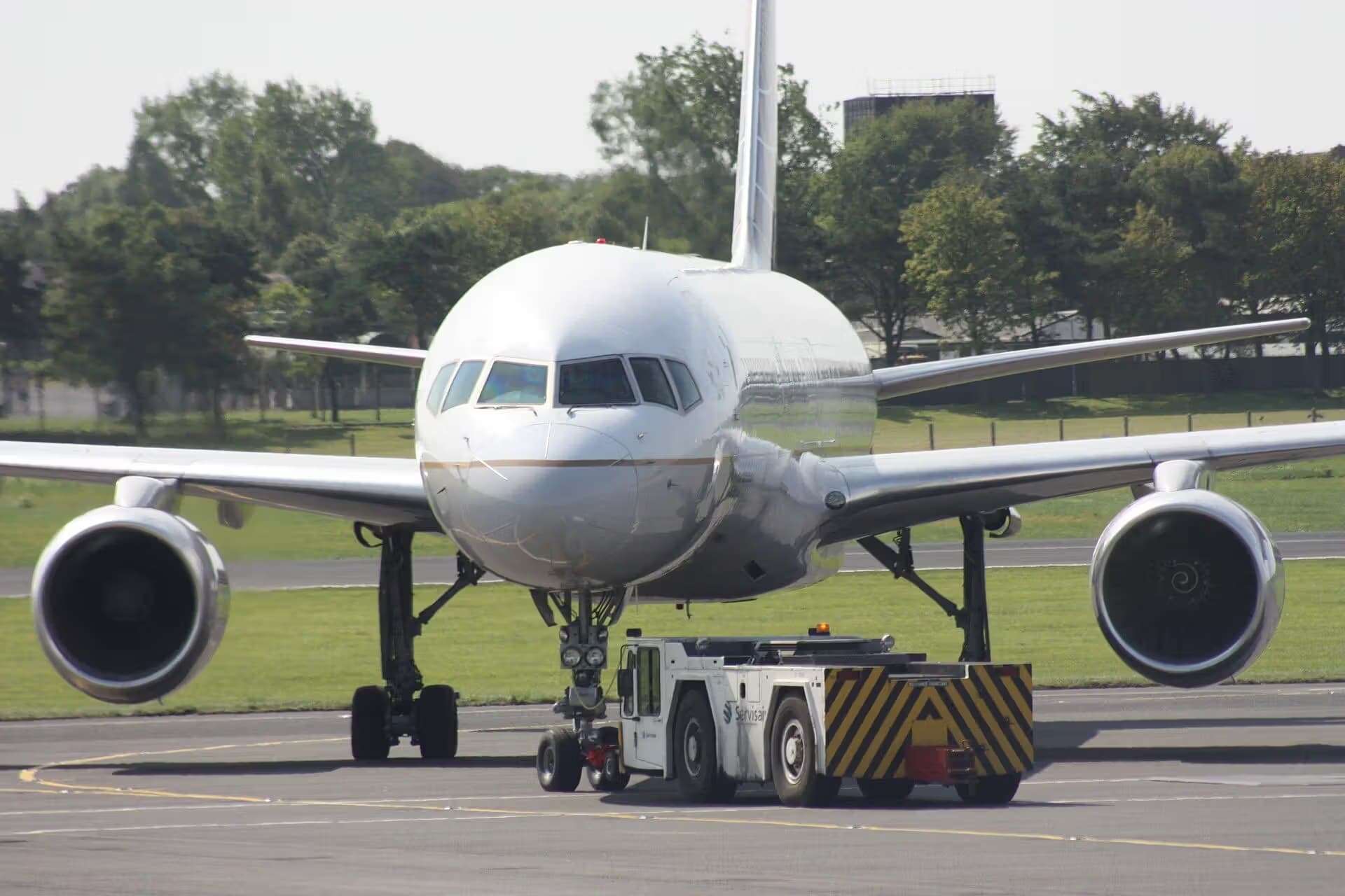 N19141 — Twin-engine aircraft