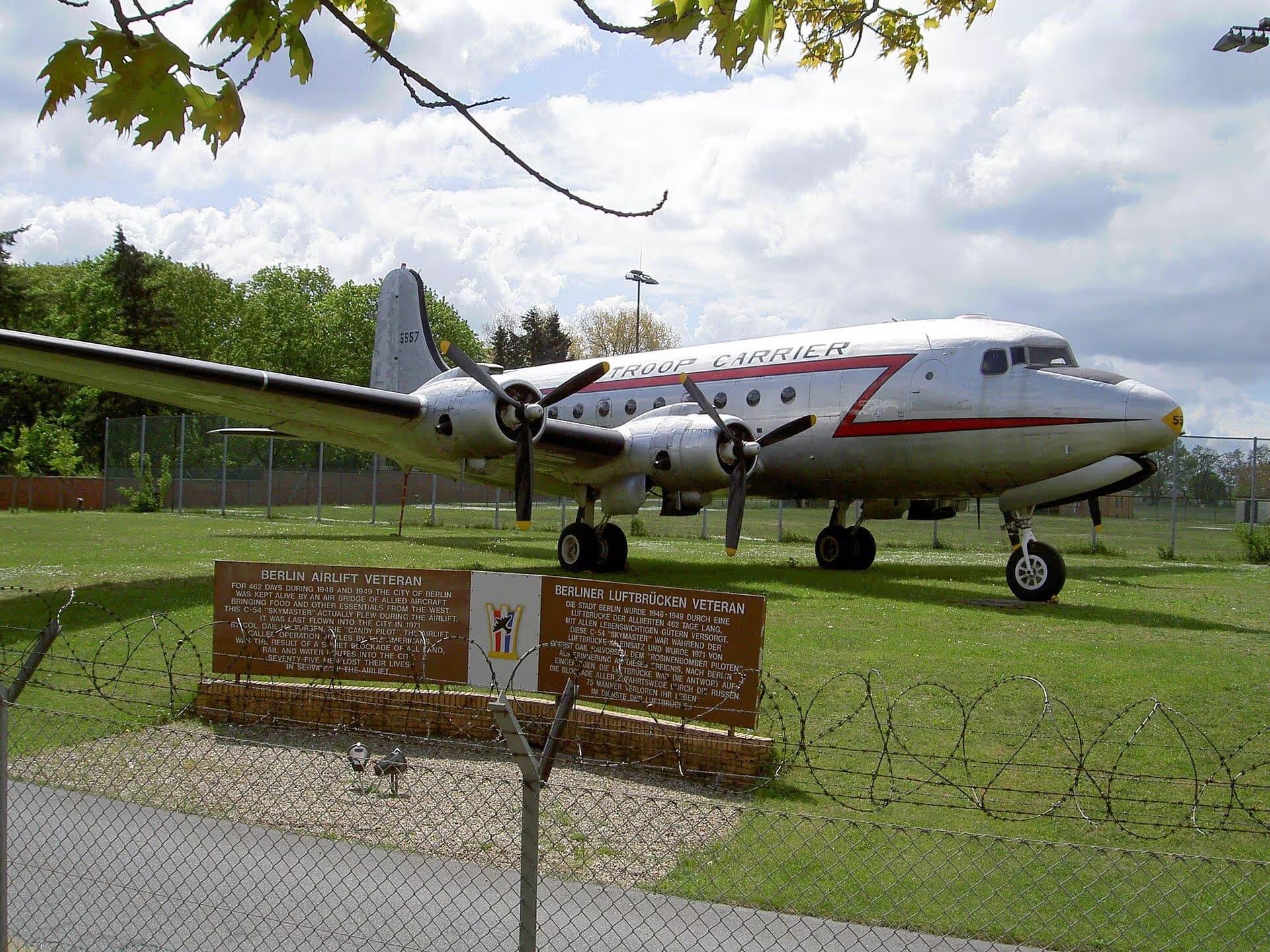 Unidentified — Aircraft