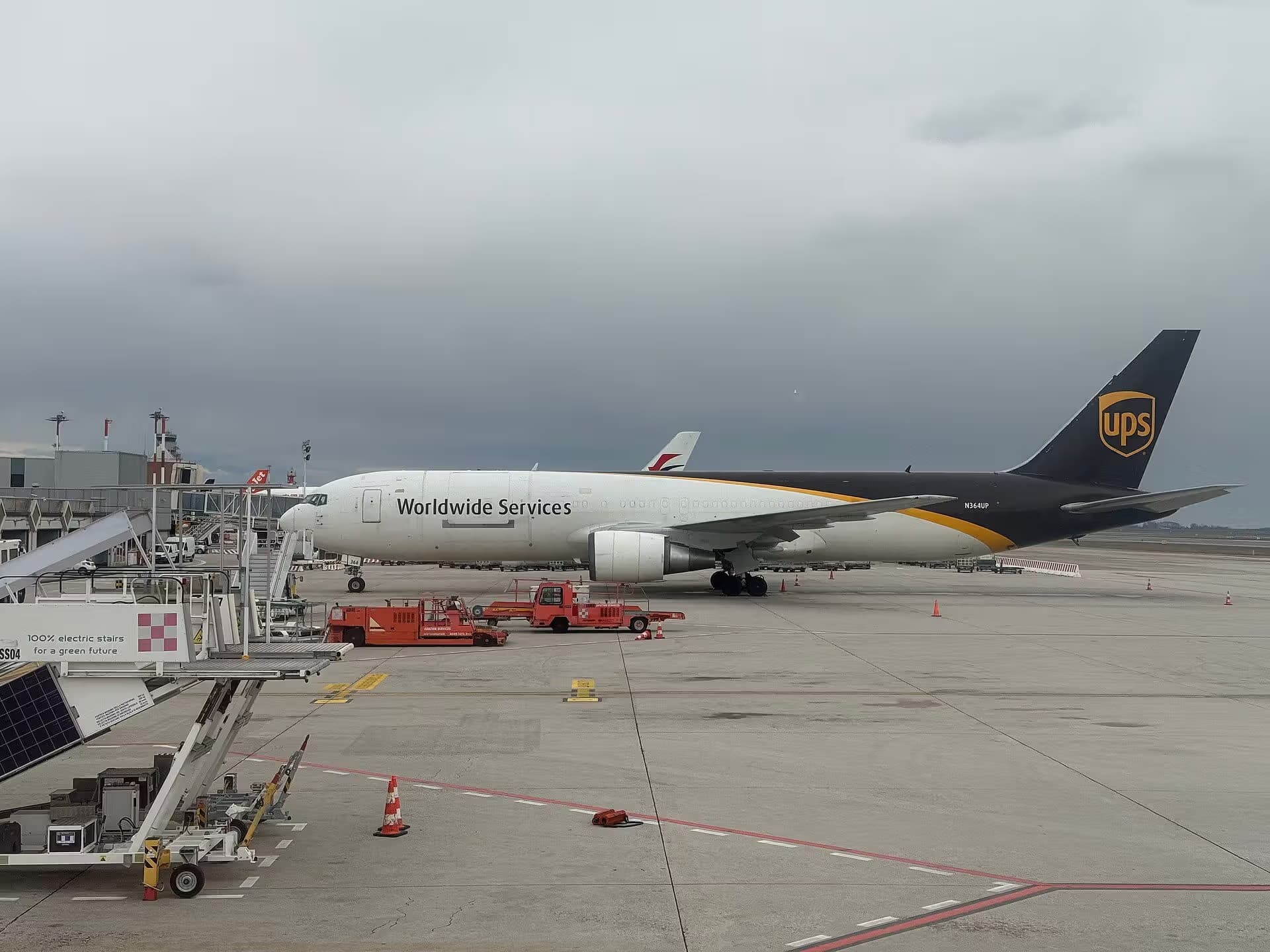 N364UP — Boeing