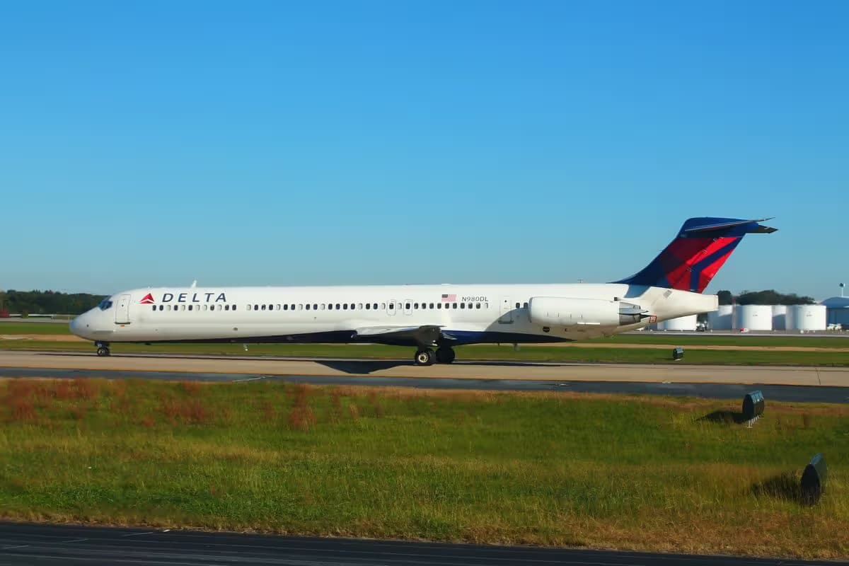 N980DL — Aircraft