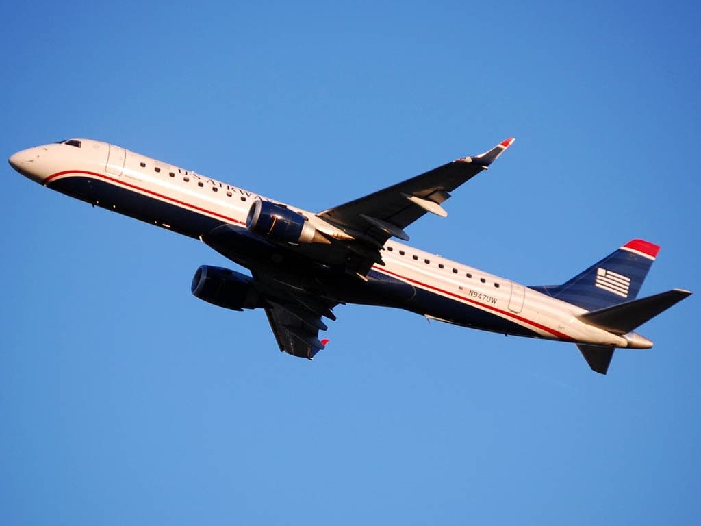 N947UW — Twin-engine aircraft