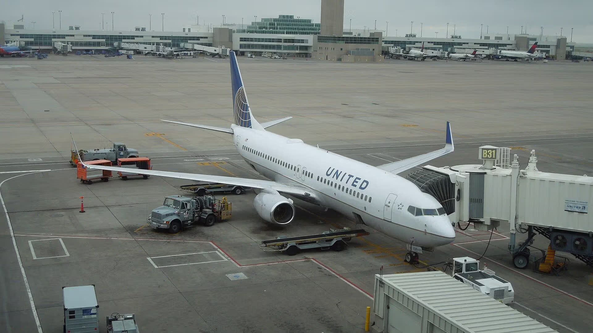 N54241 — Twin-engine aircraft
