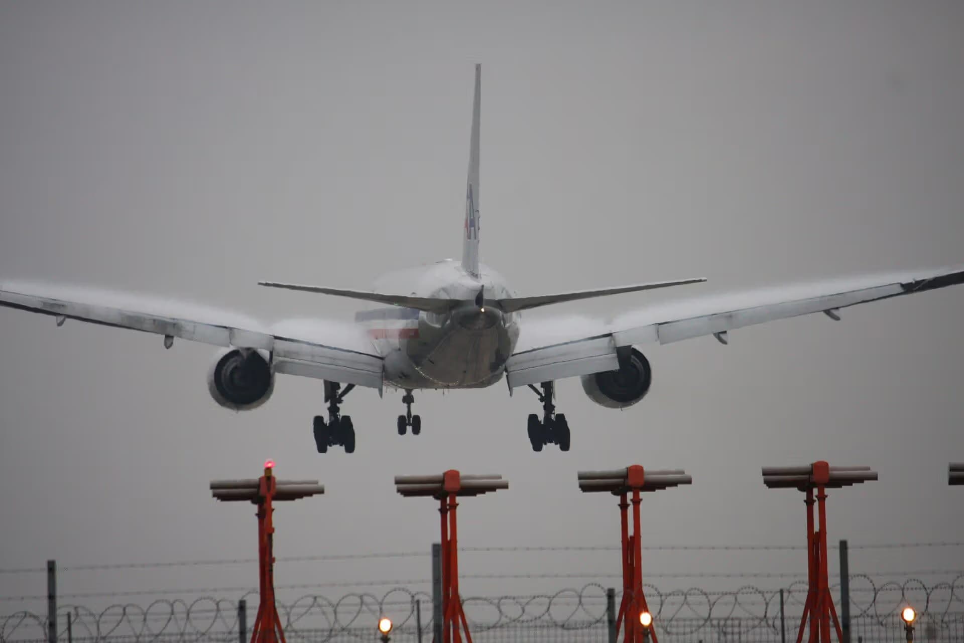 N786AN — Twin-engine aircraft
