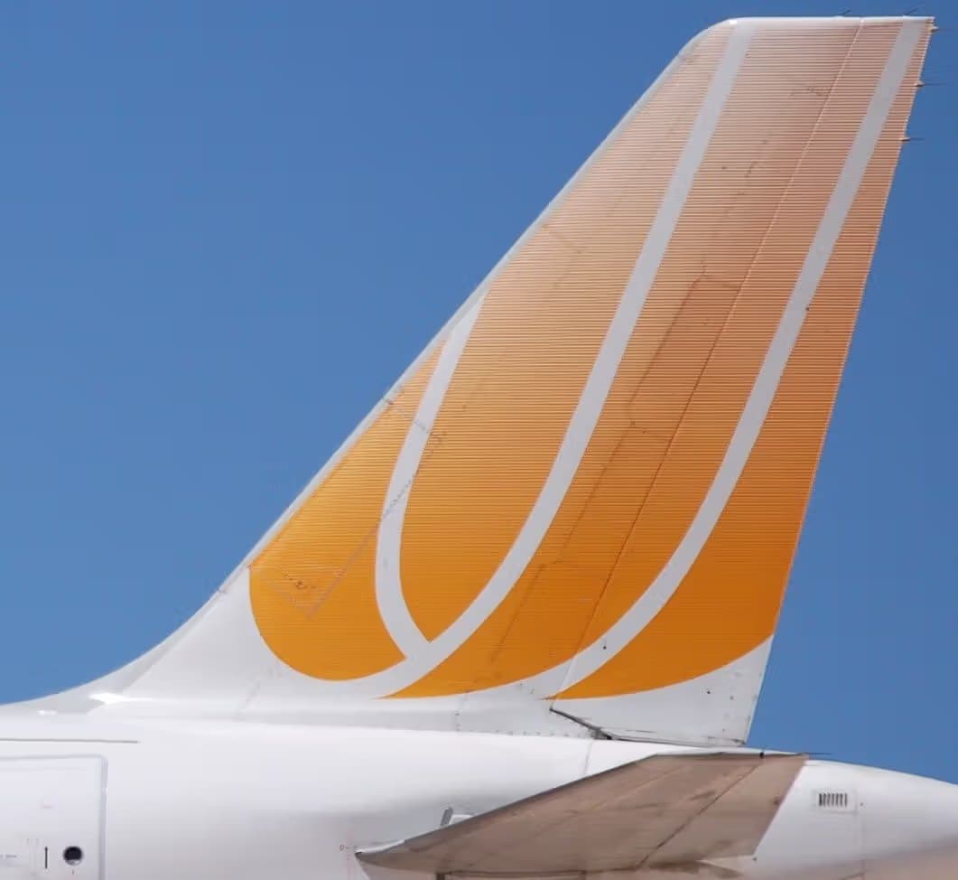 N402UA — Aircraft