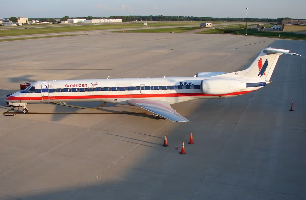N680AE — Embraer