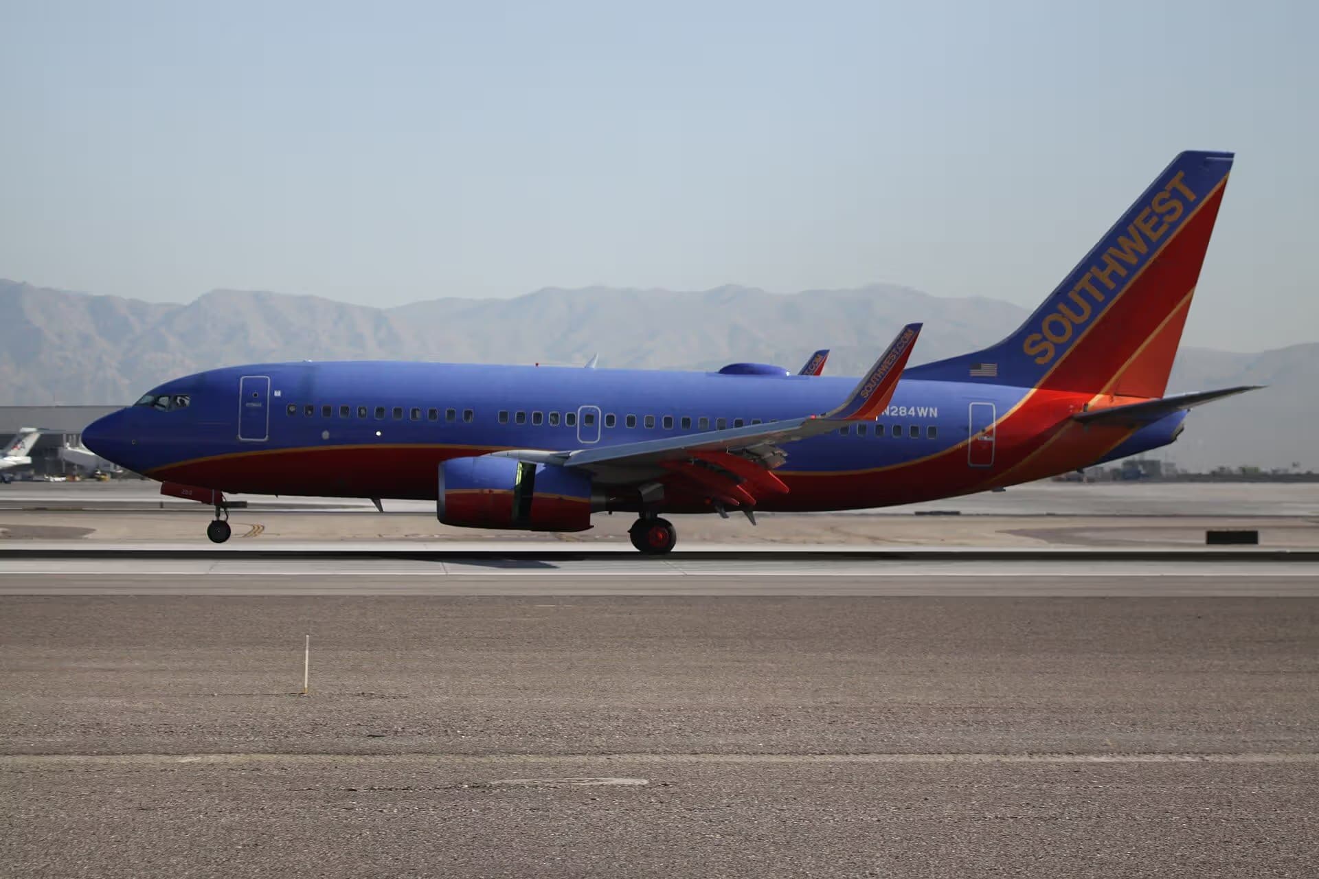 N284WN — Boeing