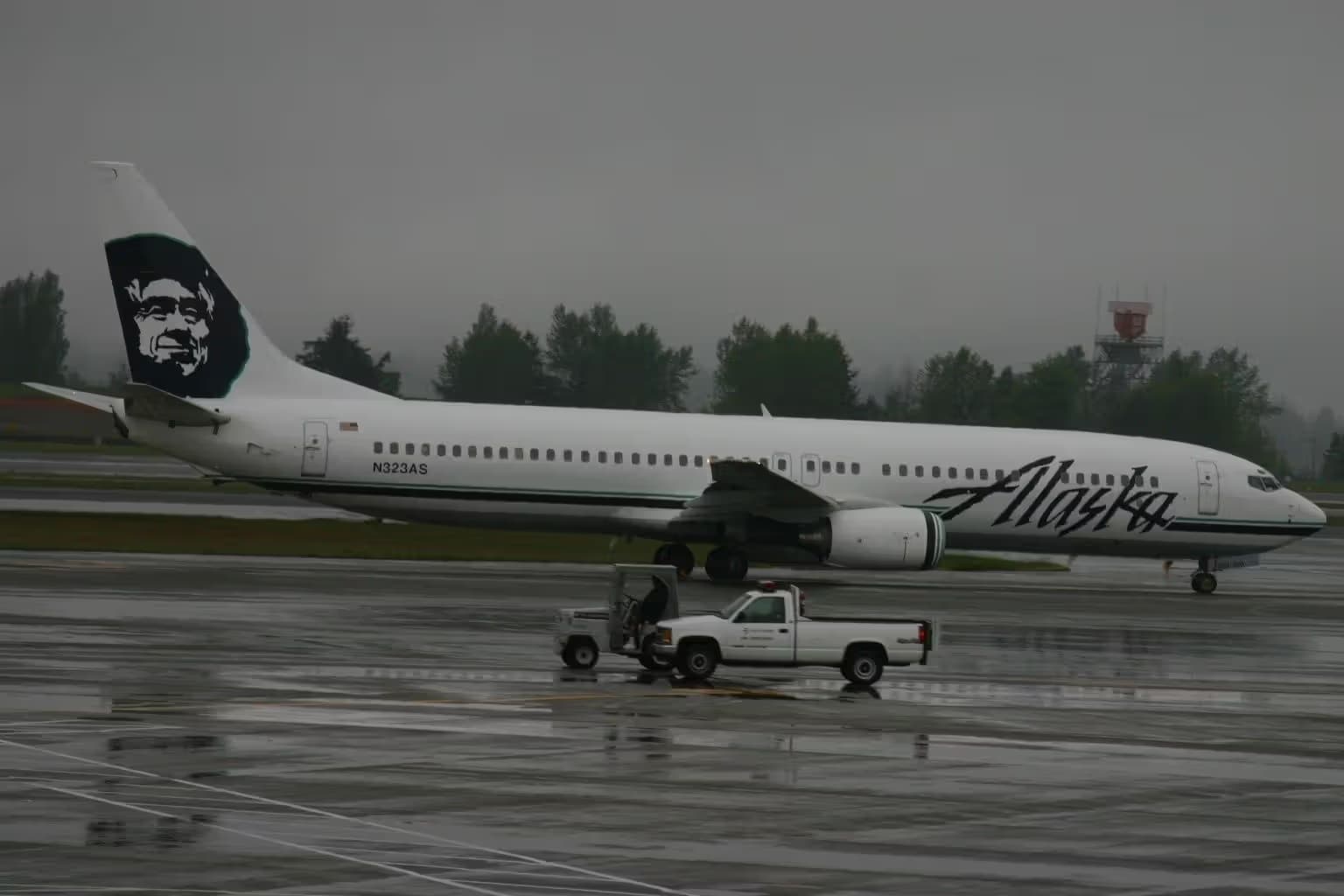 N323AS — Boeing