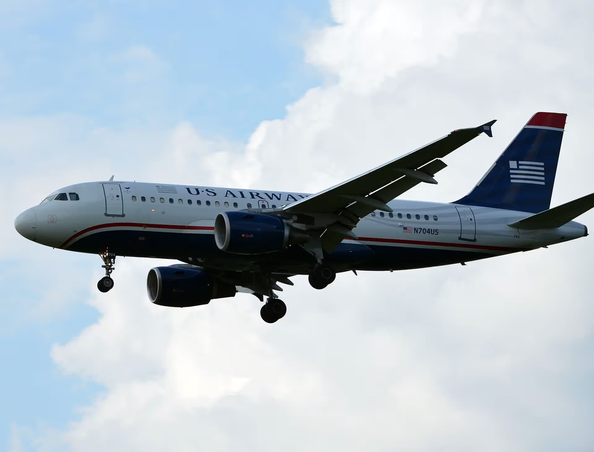 N704US — Airbus