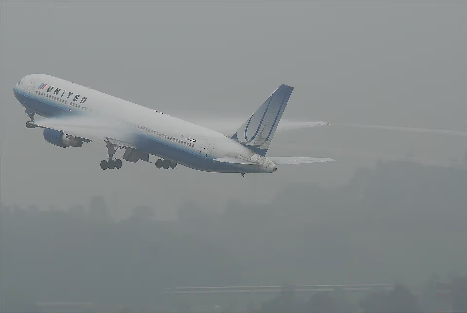N662UA — Boeing
