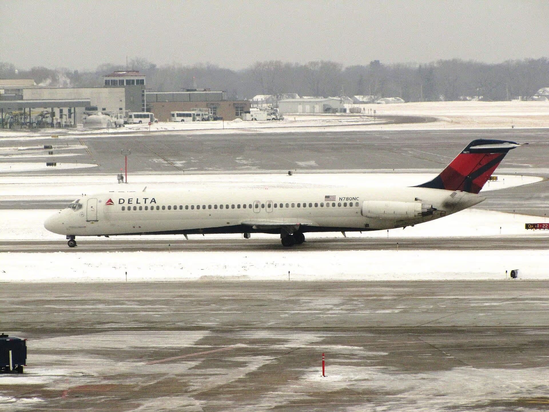 N780NC — Embraer