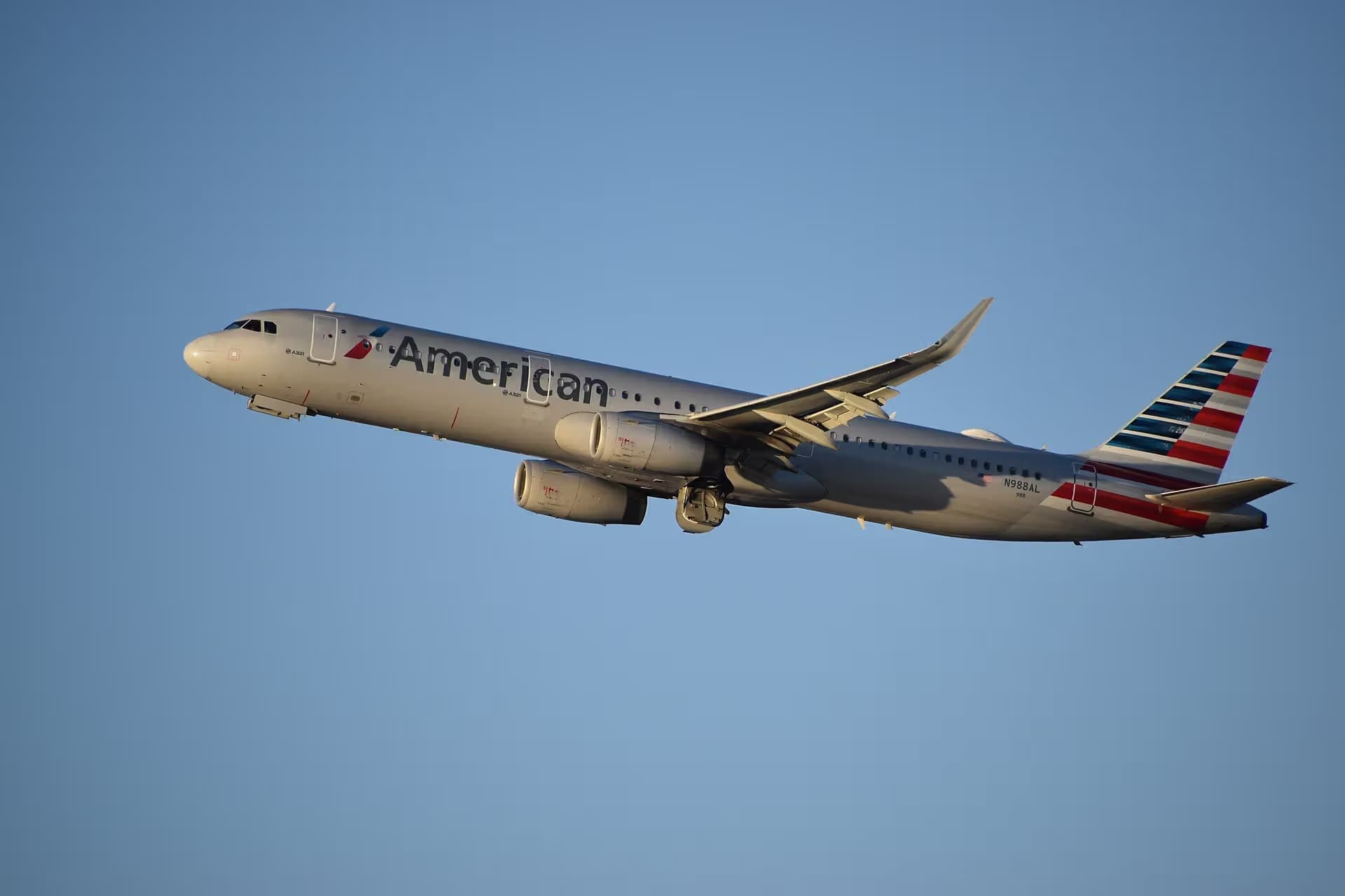 N988AL — Airbus