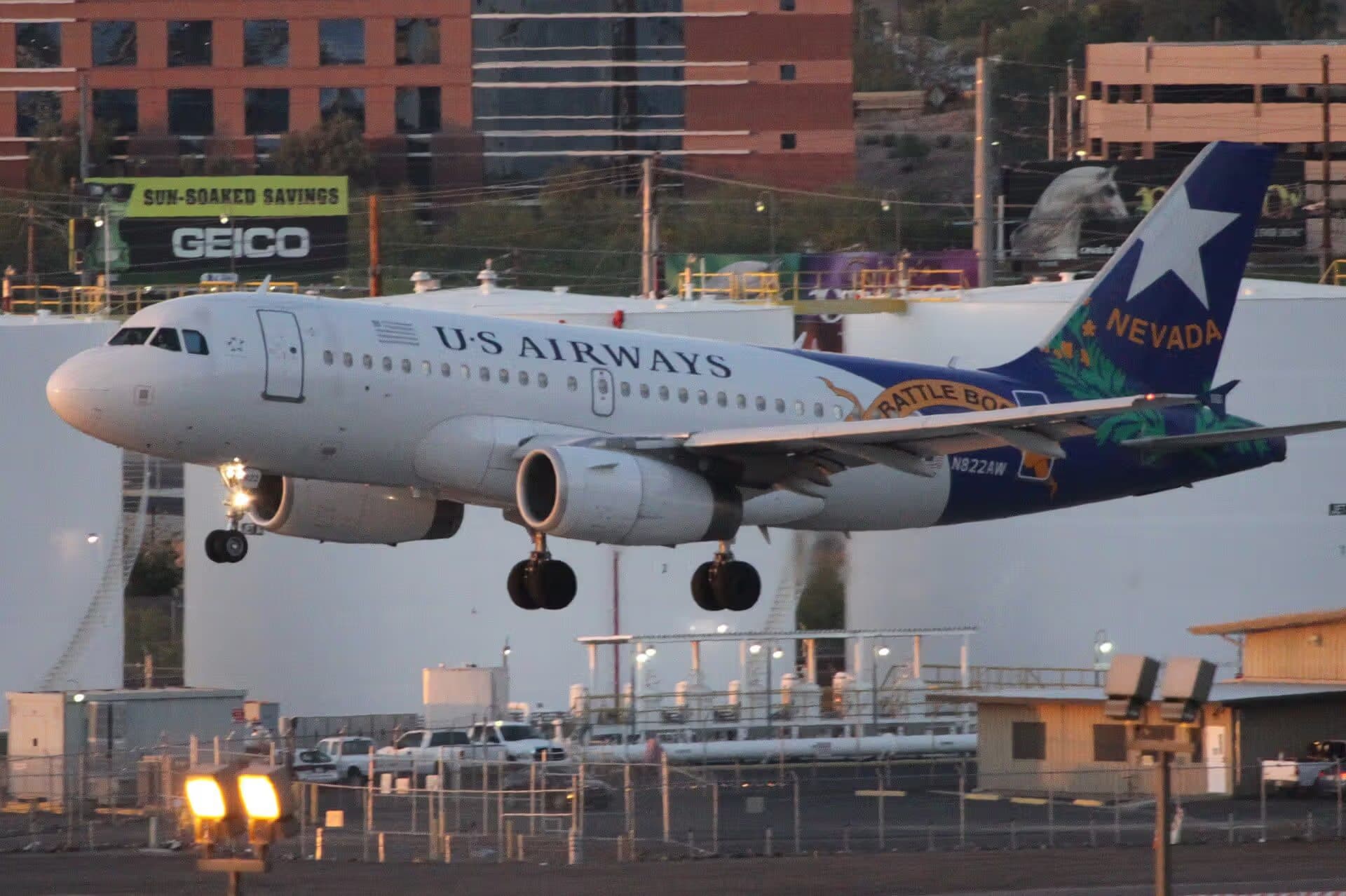 N822AW — Airbus