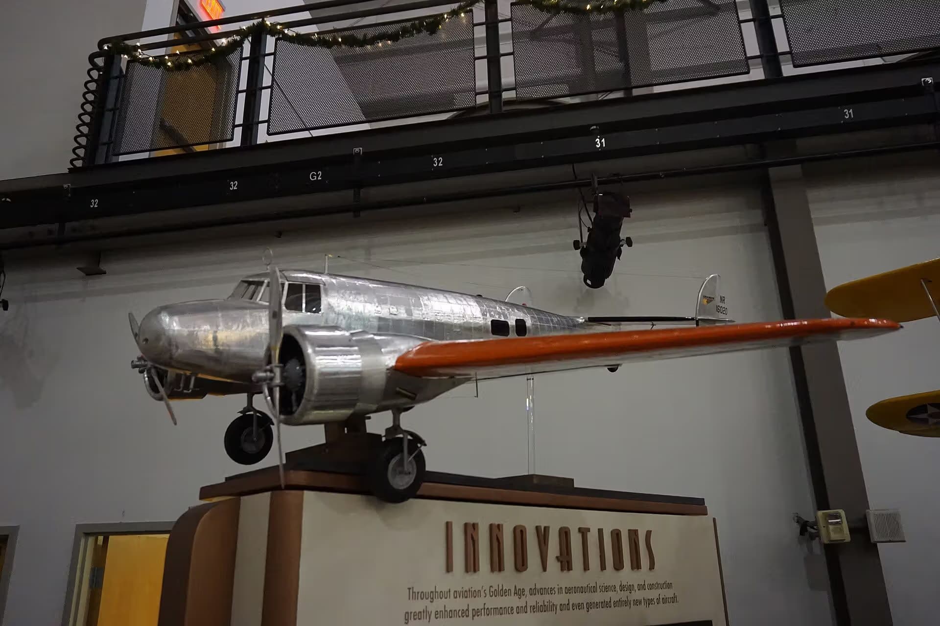 Unidentified — Single-engine aircraft