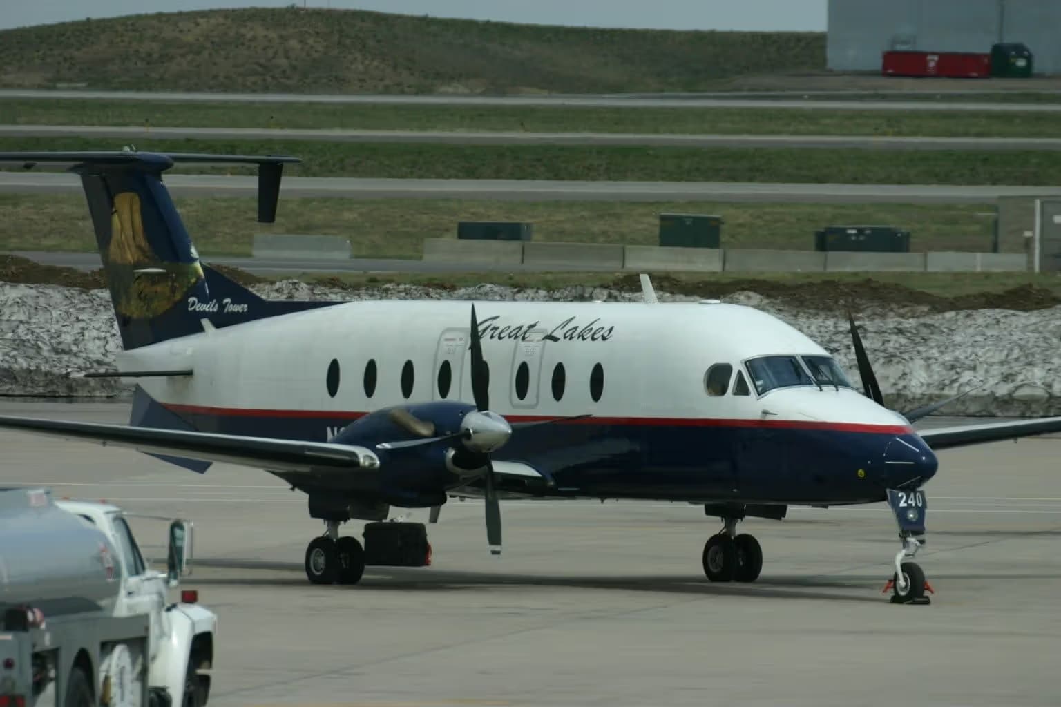 N240GL — Beech