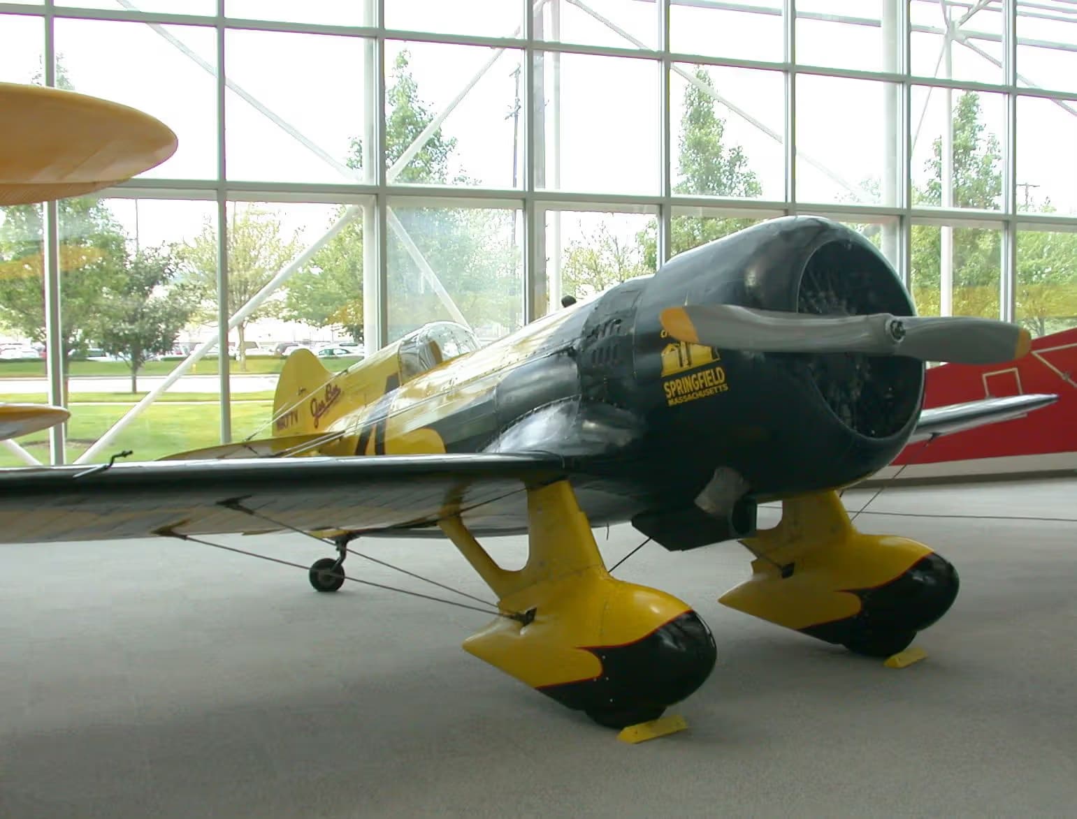 Unidentified — Single-engine aircraft