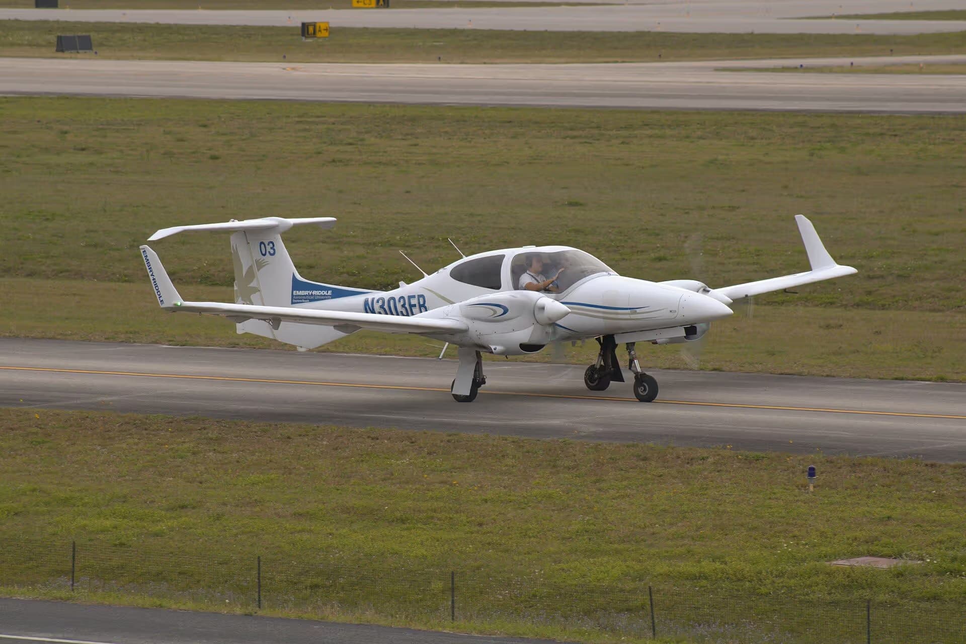 N303ER — Diamond