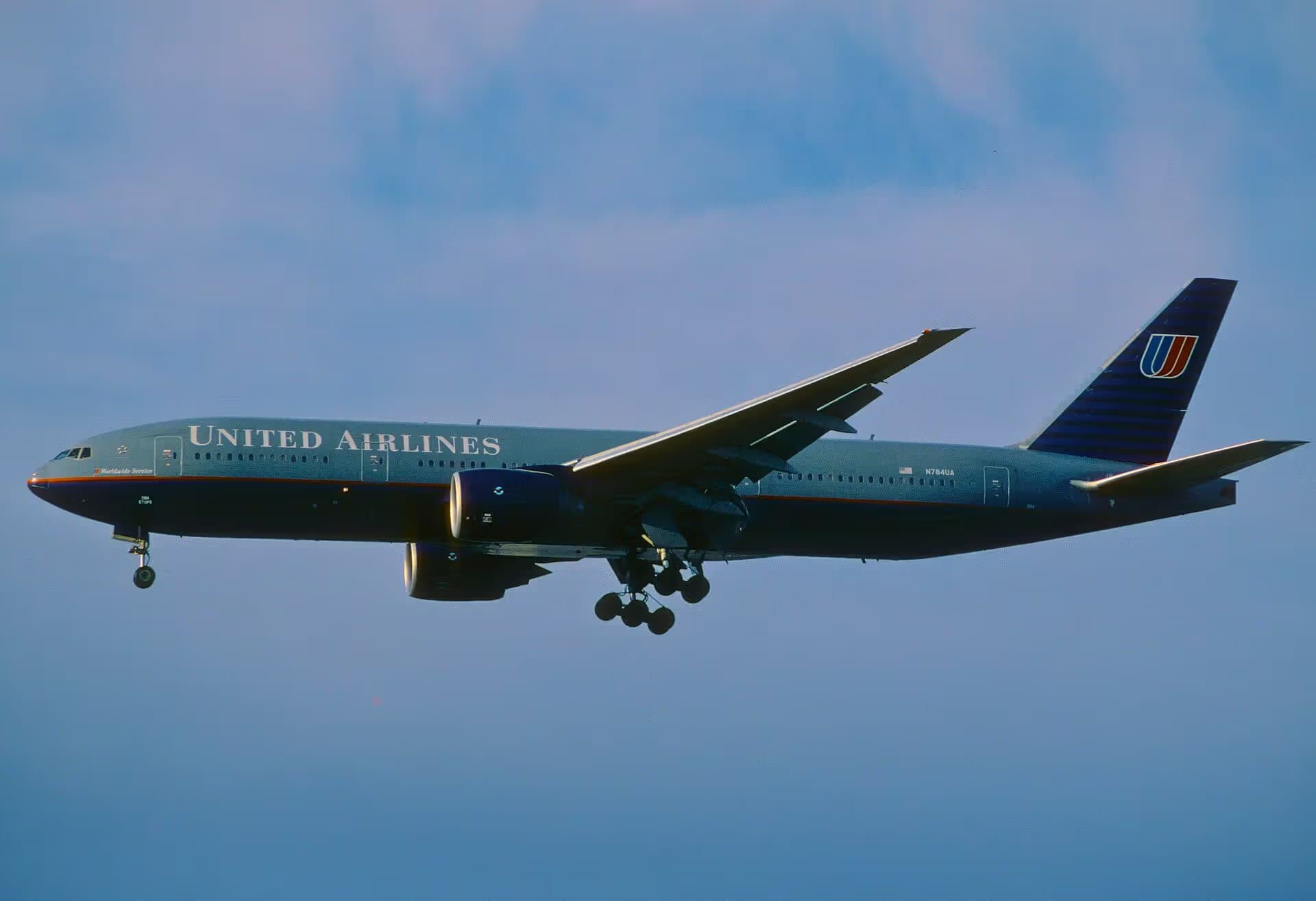 N784UA — Boeing