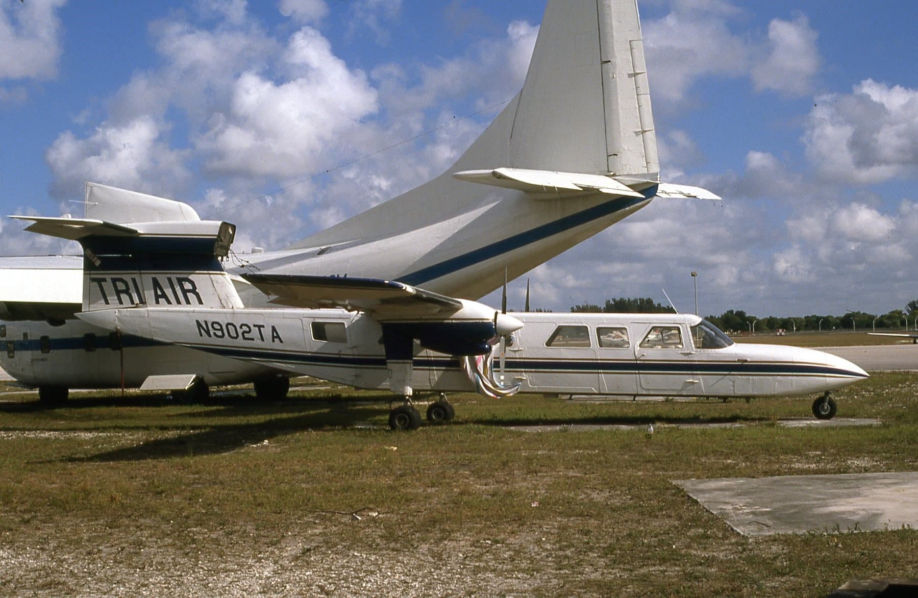N902TA — Twin-engine aircraft