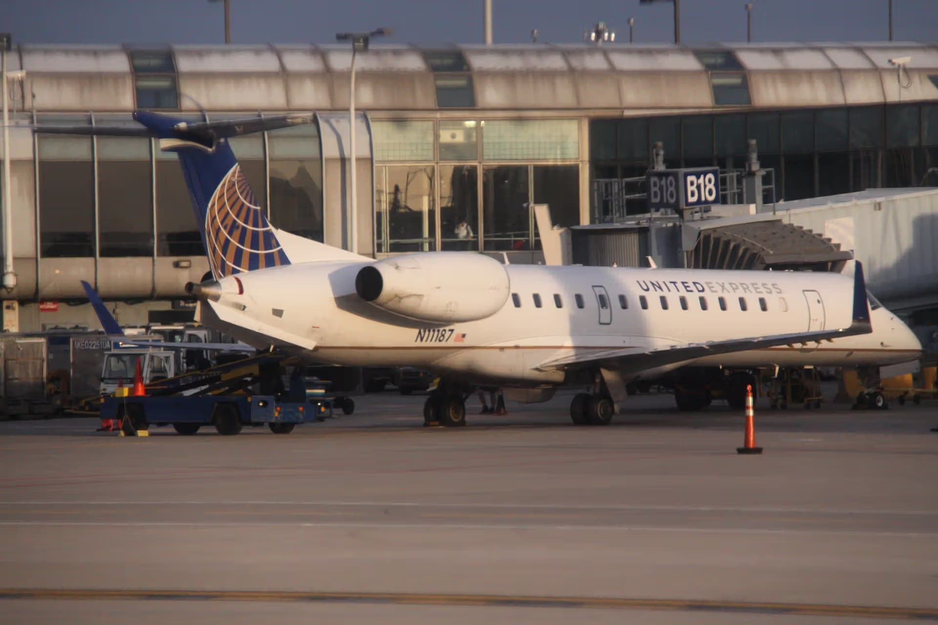 N11187 — Embraer