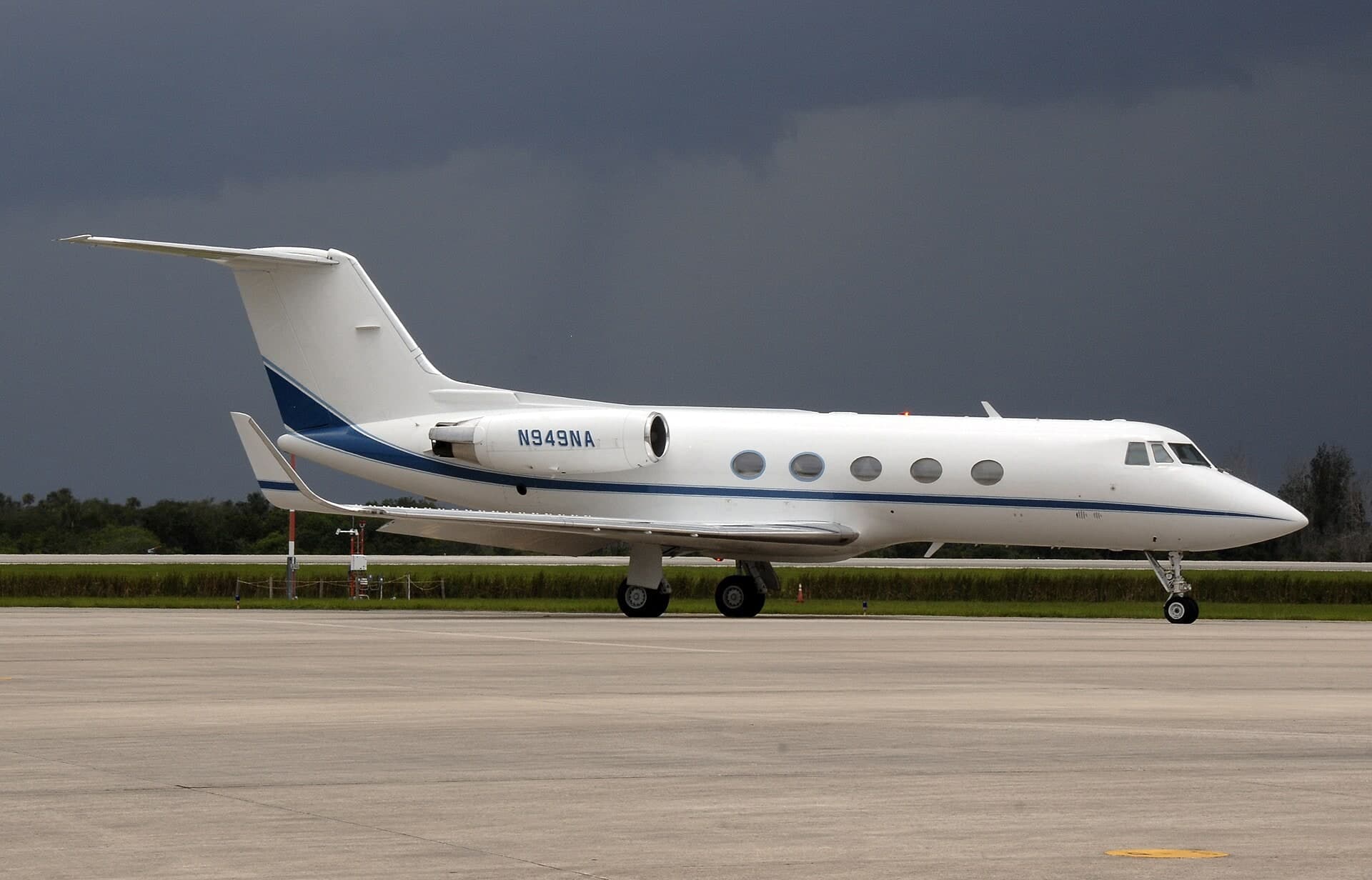 N949NA — Business jet