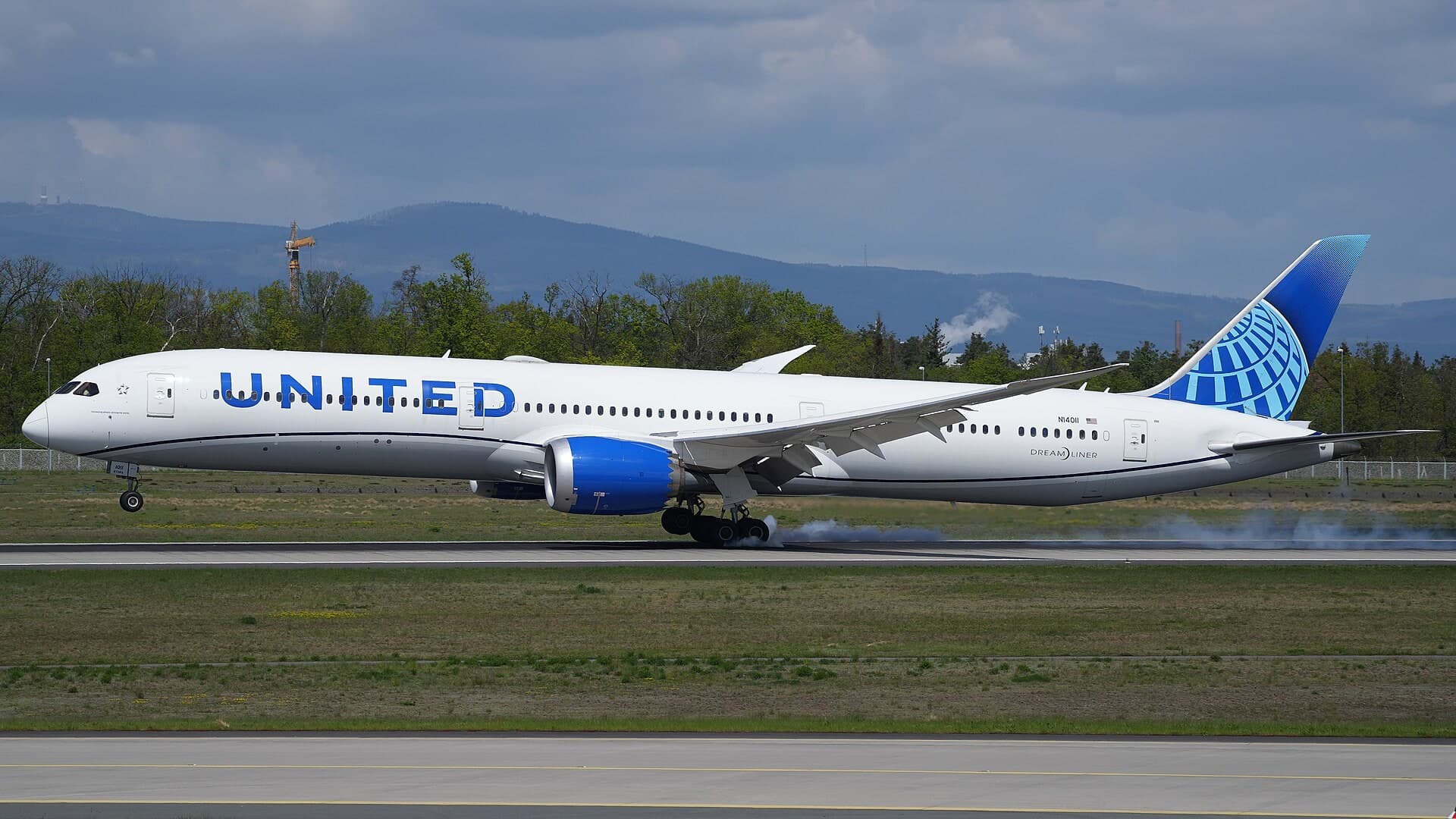 N14011 — Boeing