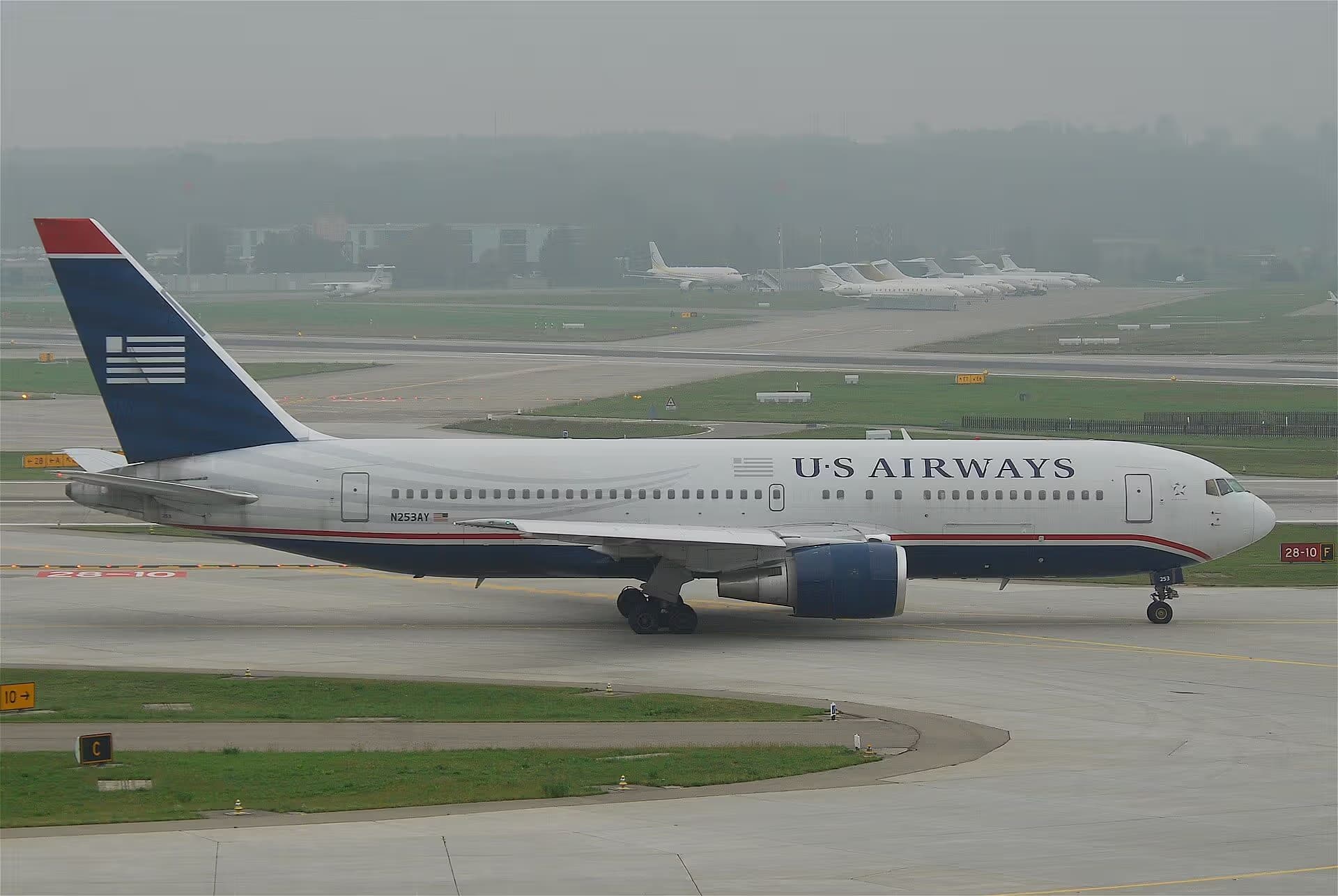 N253AY — Twin-engine aircraft