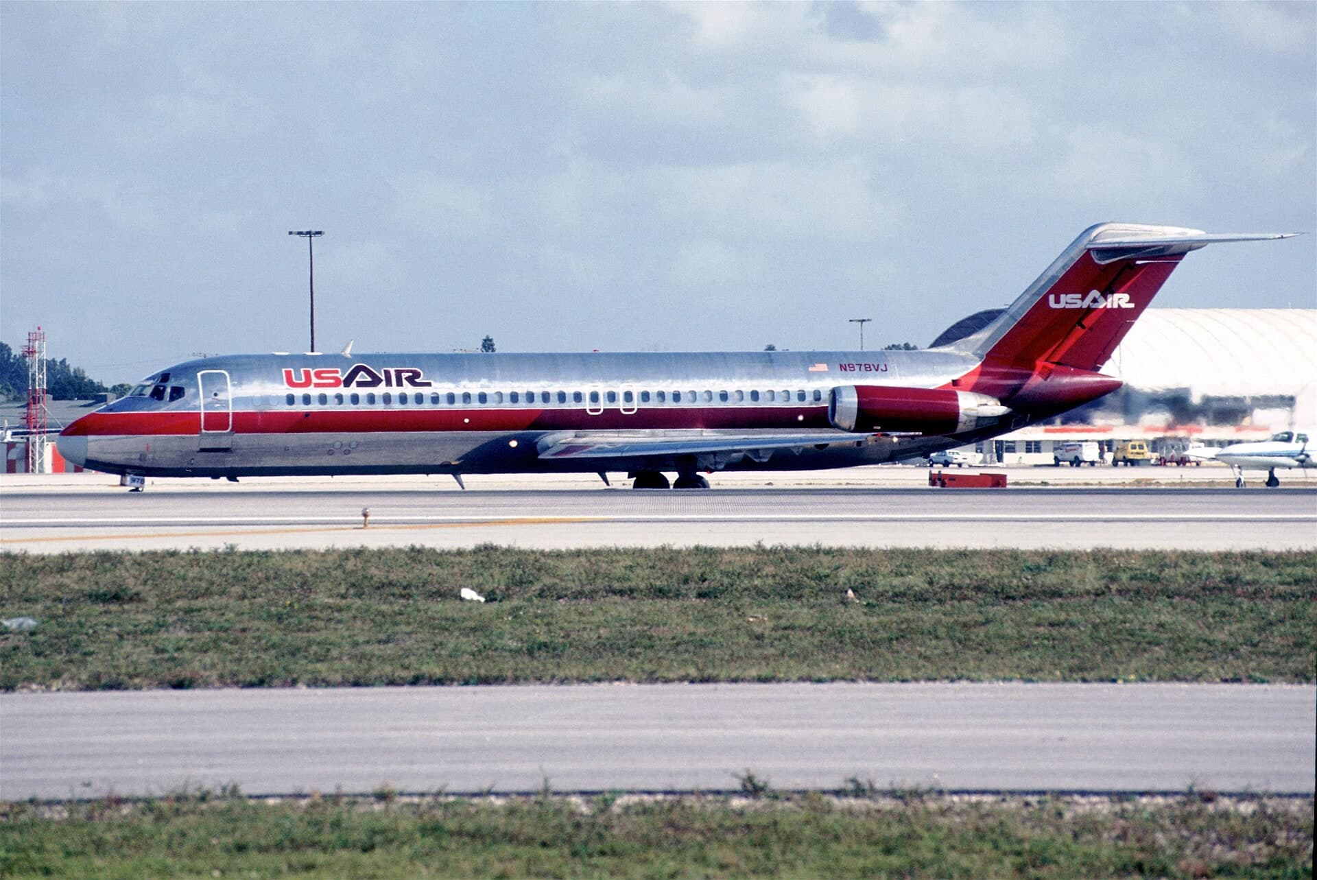 N978VJ — Twin-engine aircraft