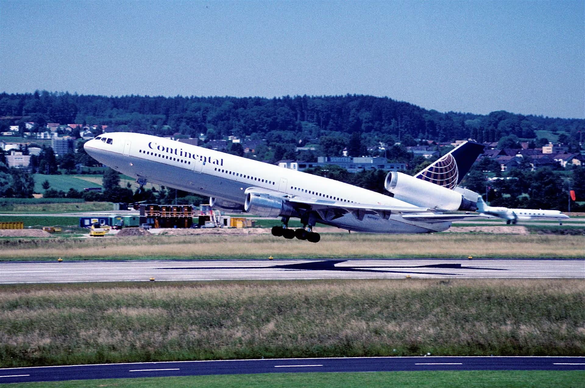 N49082 — Douglas