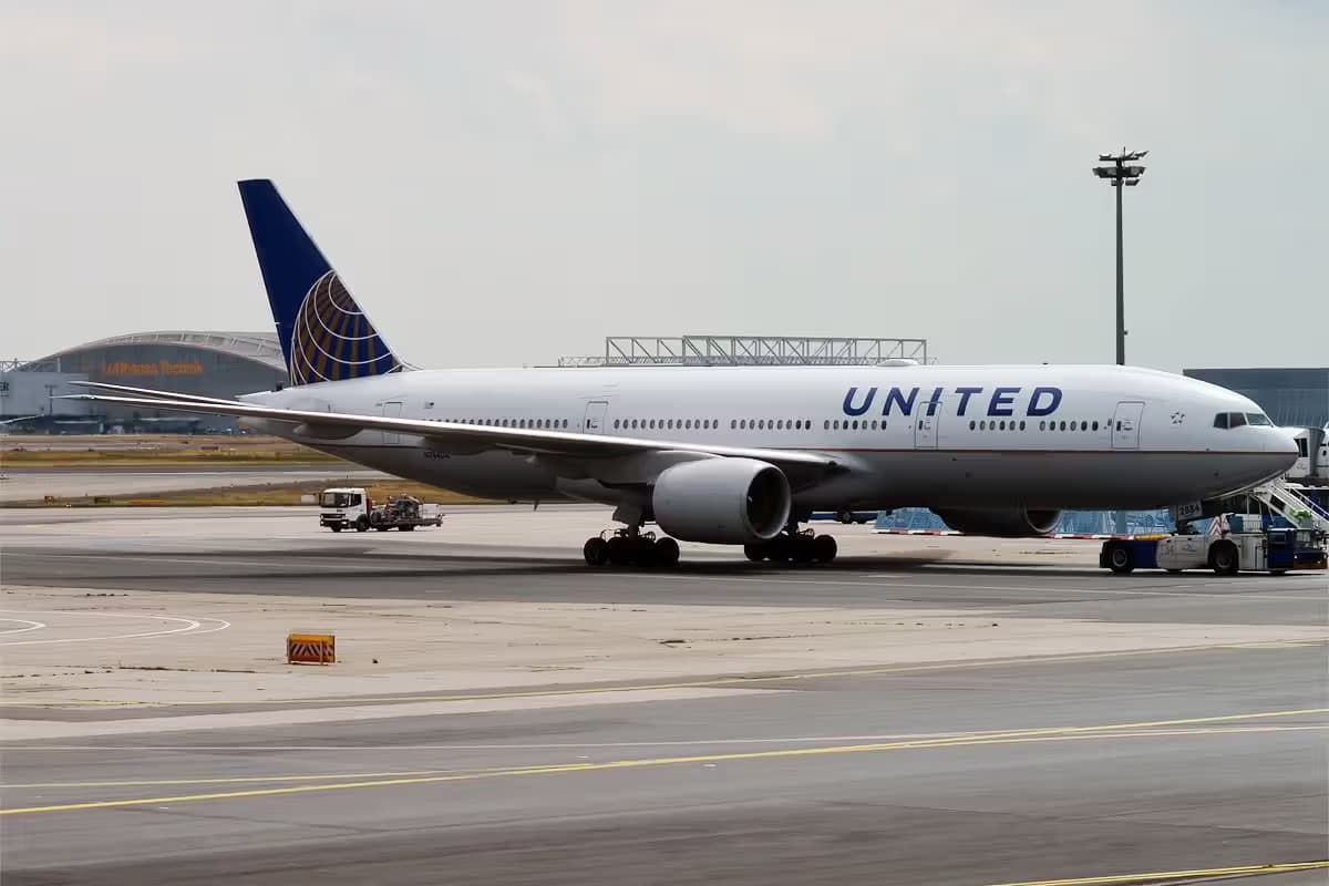 N784UA — Boeing