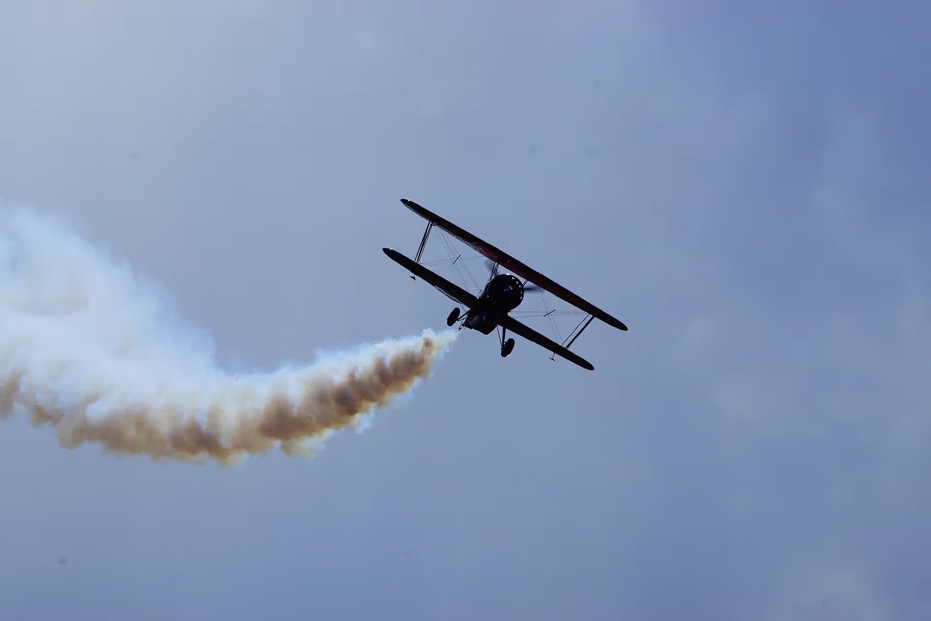 Unidentified — Single-engine aircraft