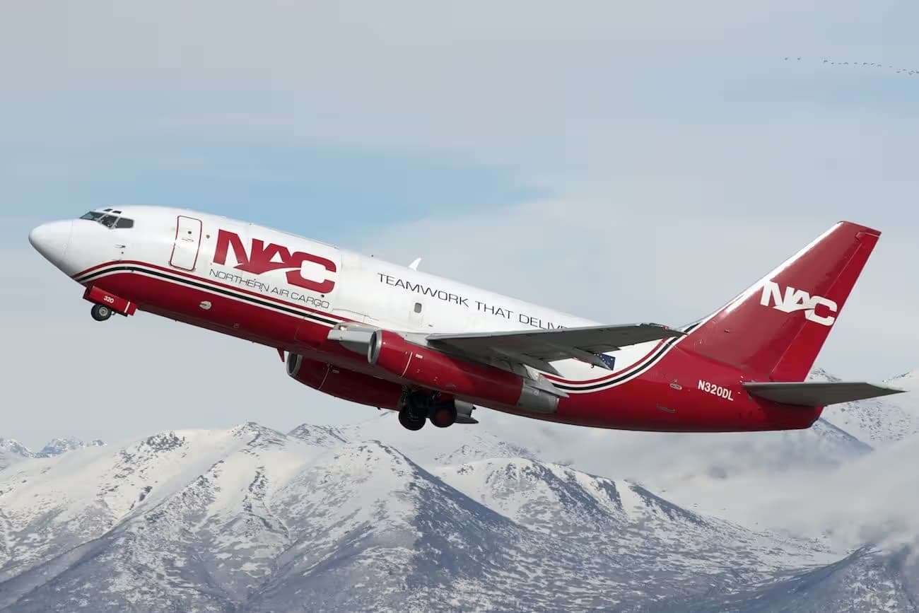N320DL — Boeing