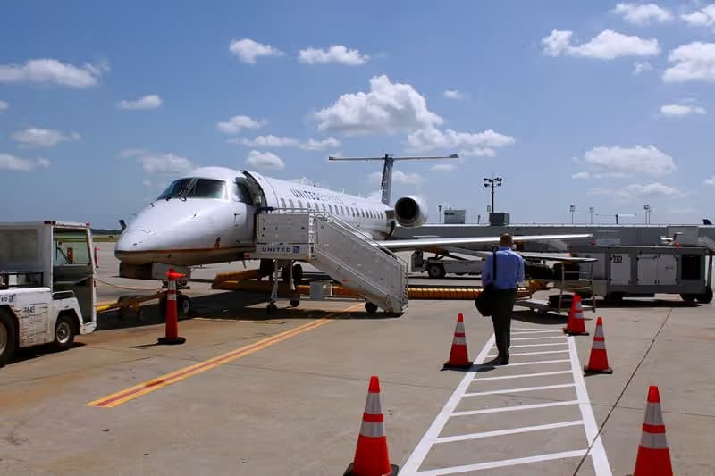 N16944 — Twin-engine aircraft