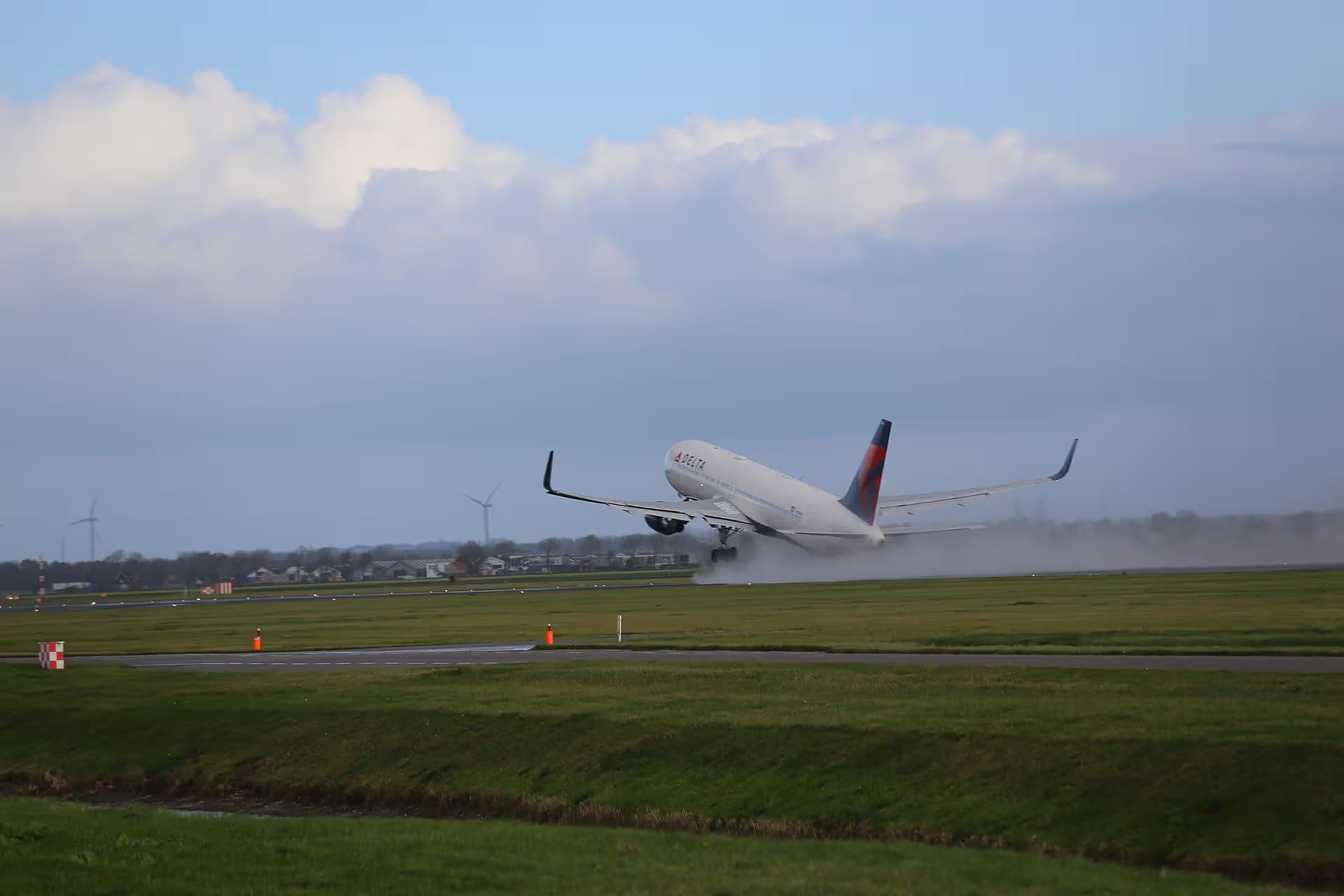 N194DN — Twin-engine aircraft