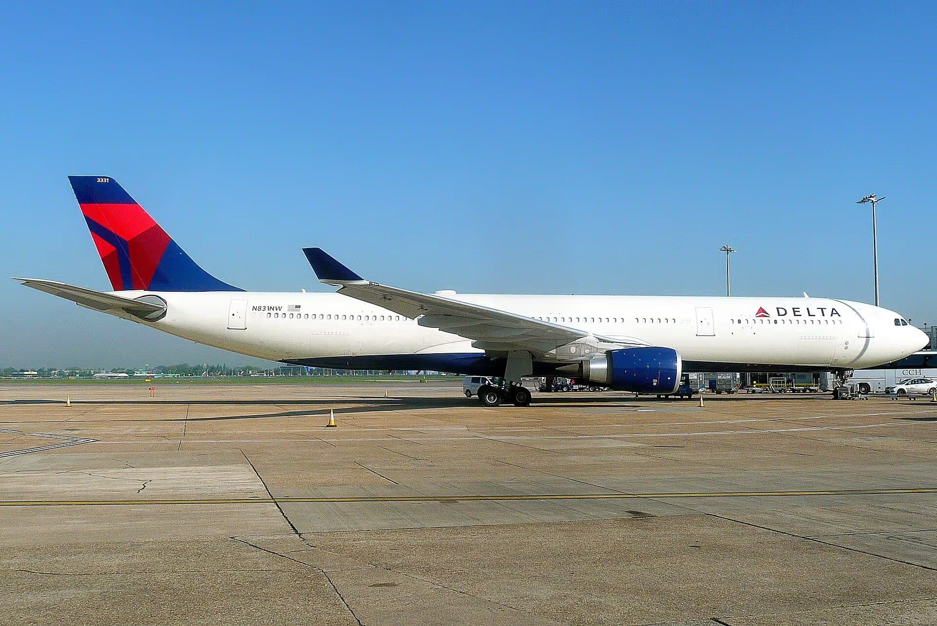 N831NW — Twin-engine aircraft